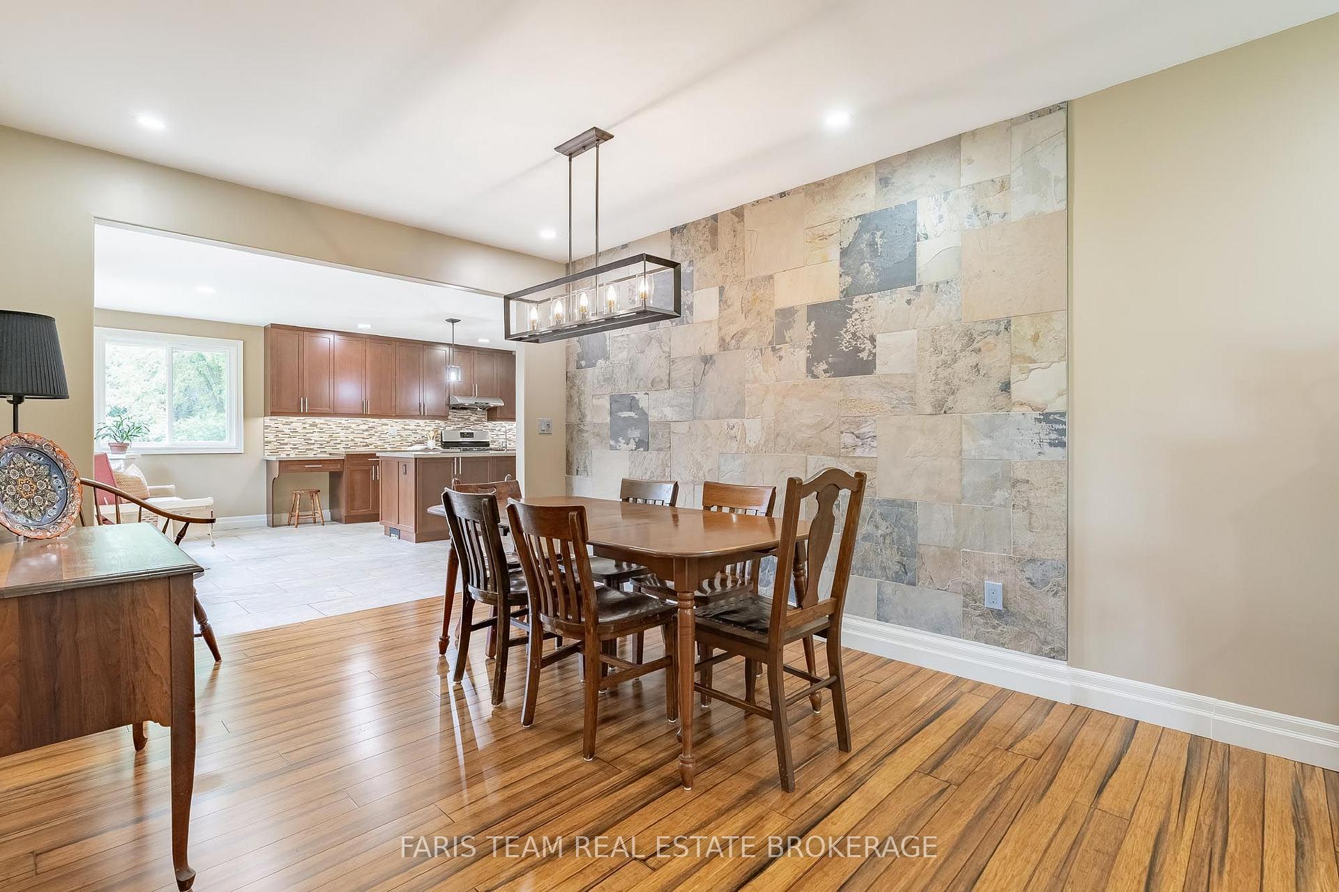 Photo 10 of 107 George Street, Clearview, Creemore — HOMEH