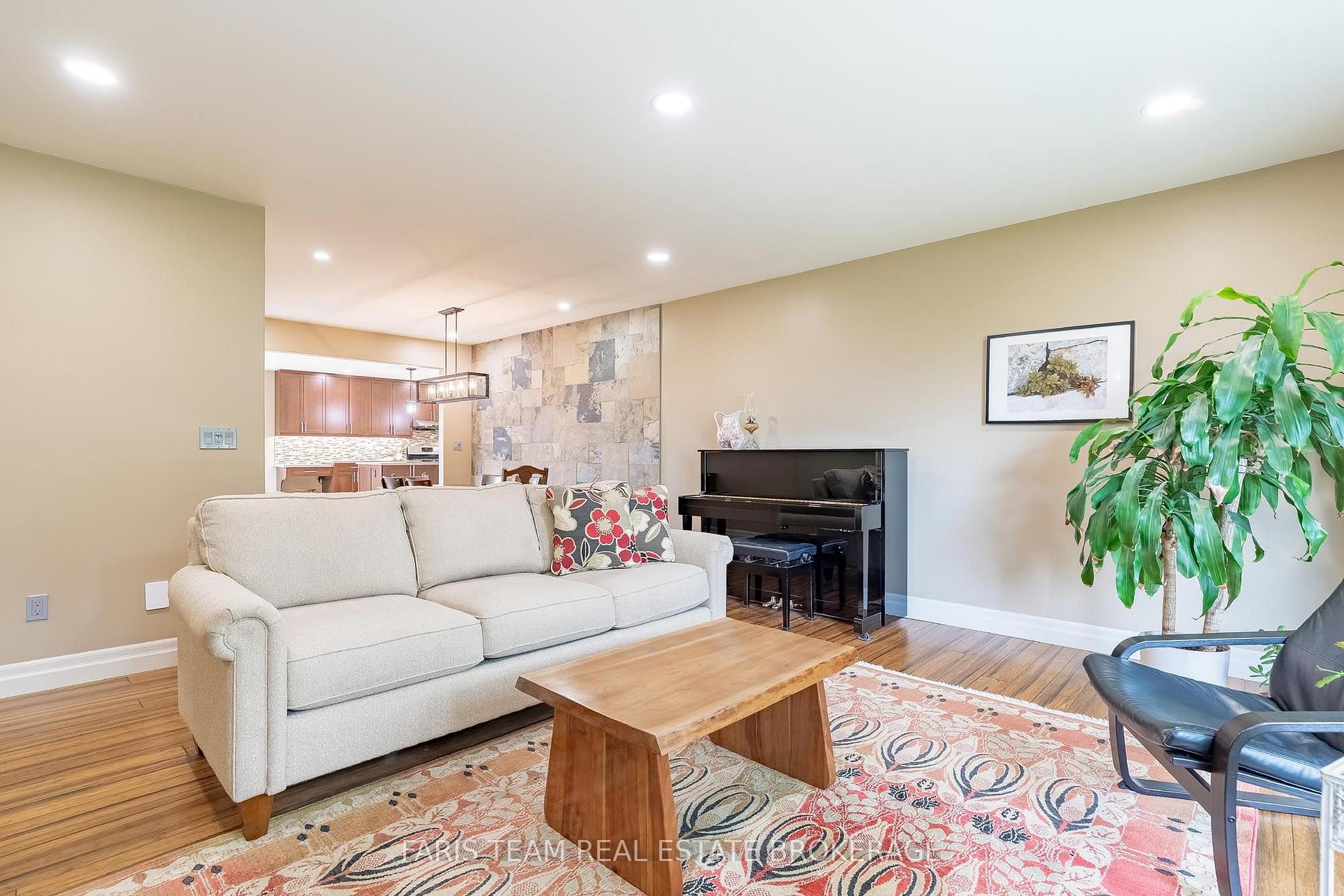 Photo 14 of 107 George Street, Clearview, Creemore — HOMEH