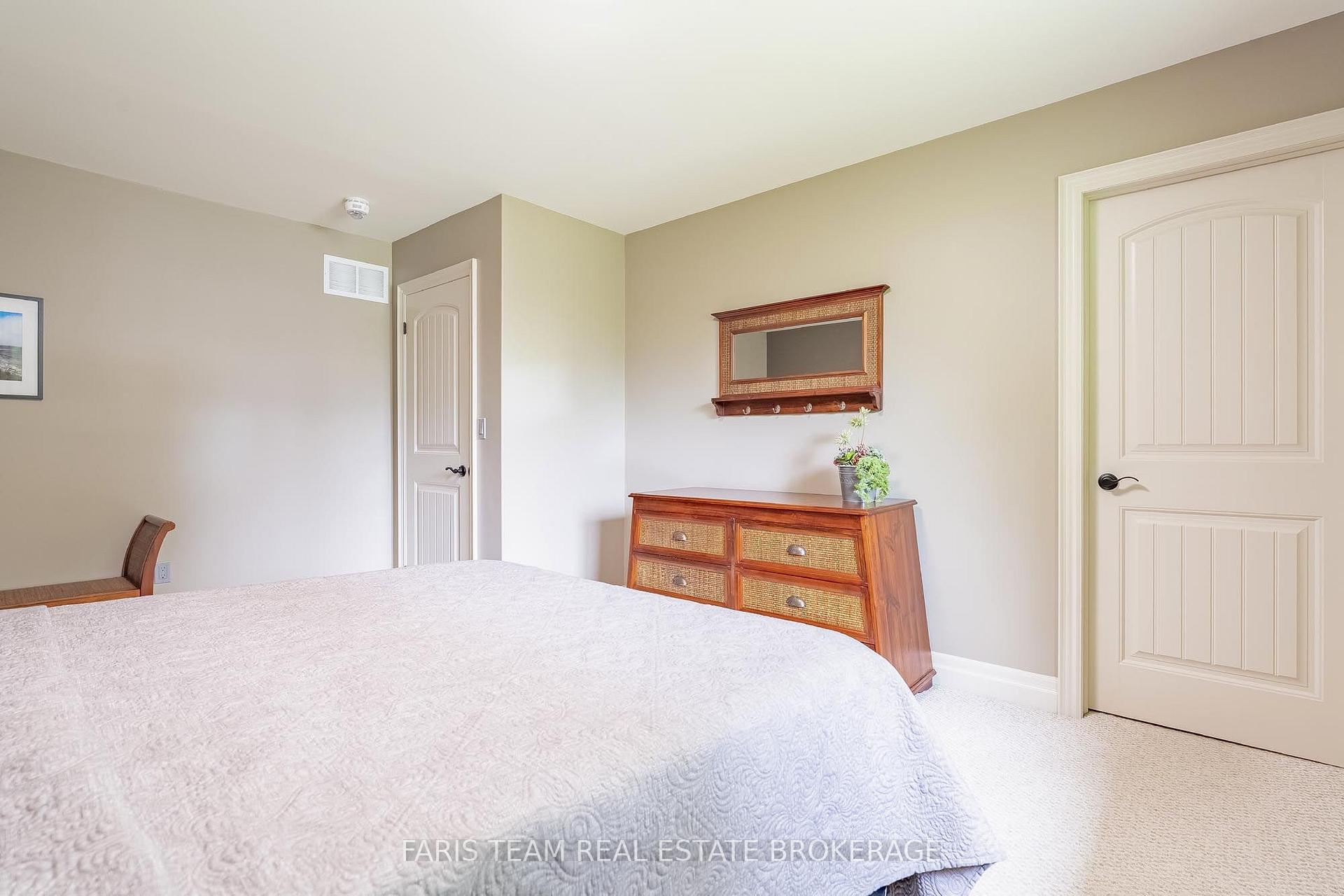 Photo 16 of 107 George Street, Clearview, Creemore — HOMEH