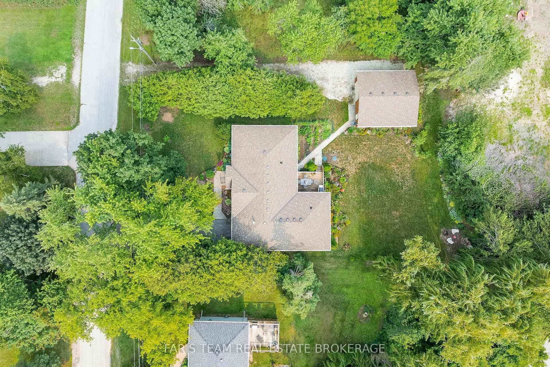 Photo 33 of 107 George Street, Clearview, Creemore — HOMEH