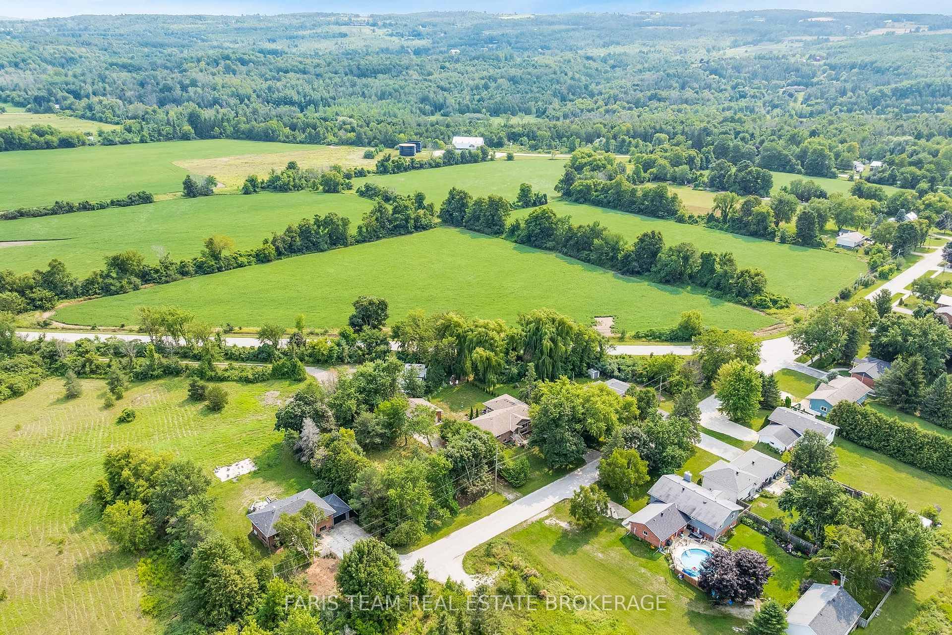 Photo 34 of 107 George Street, Clearview, Creemore — HOMEH