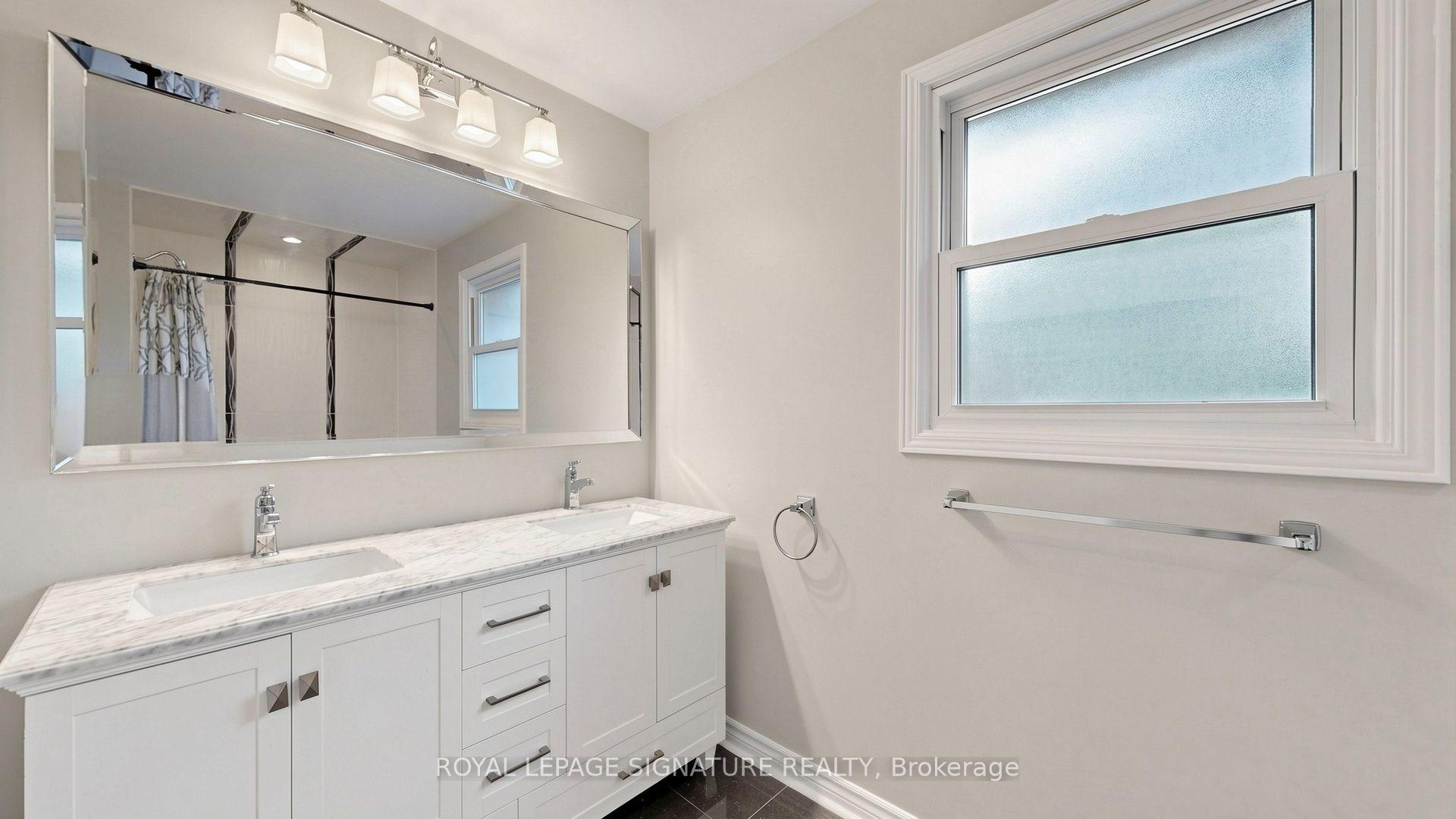 Photo 54 of 62 Emeline Crescent, Markham, Markham Village — HOMEH