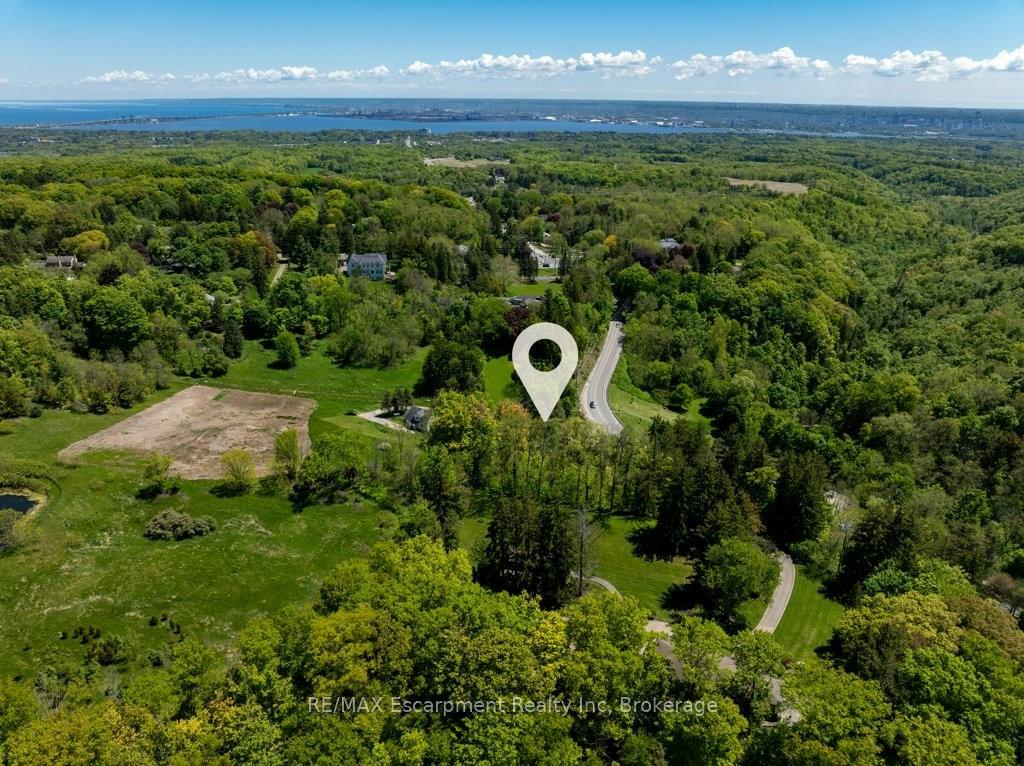 Photo 4 of 193 Mill Street S, Hamilton, Waterdown — HOMEH