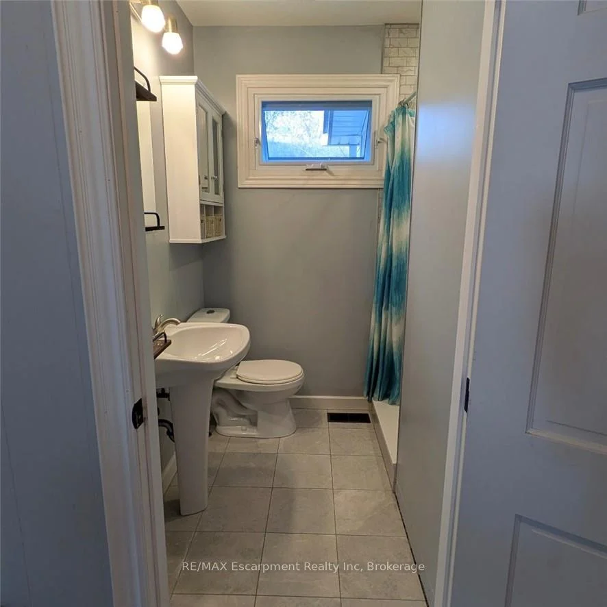Photo 14 of 193 Mill Street S, Hamilton, Waterdown — HOMEH