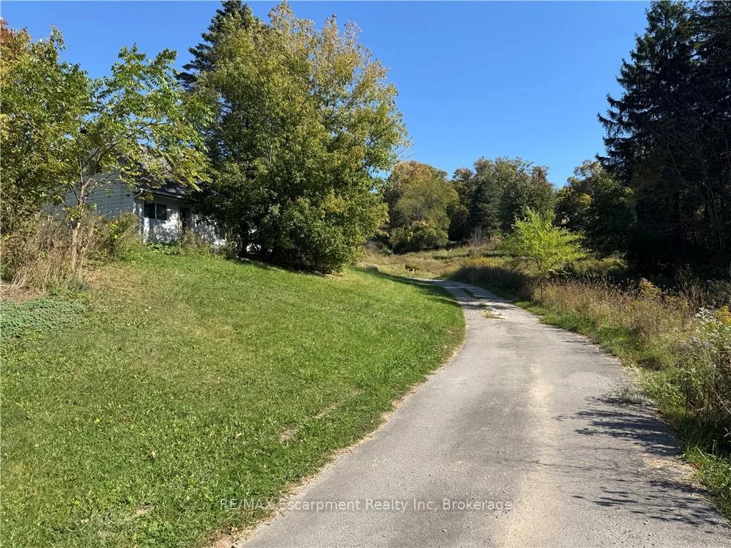 Photo 22 of 193 Mill Street S, Hamilton, Waterdown — HOMEH