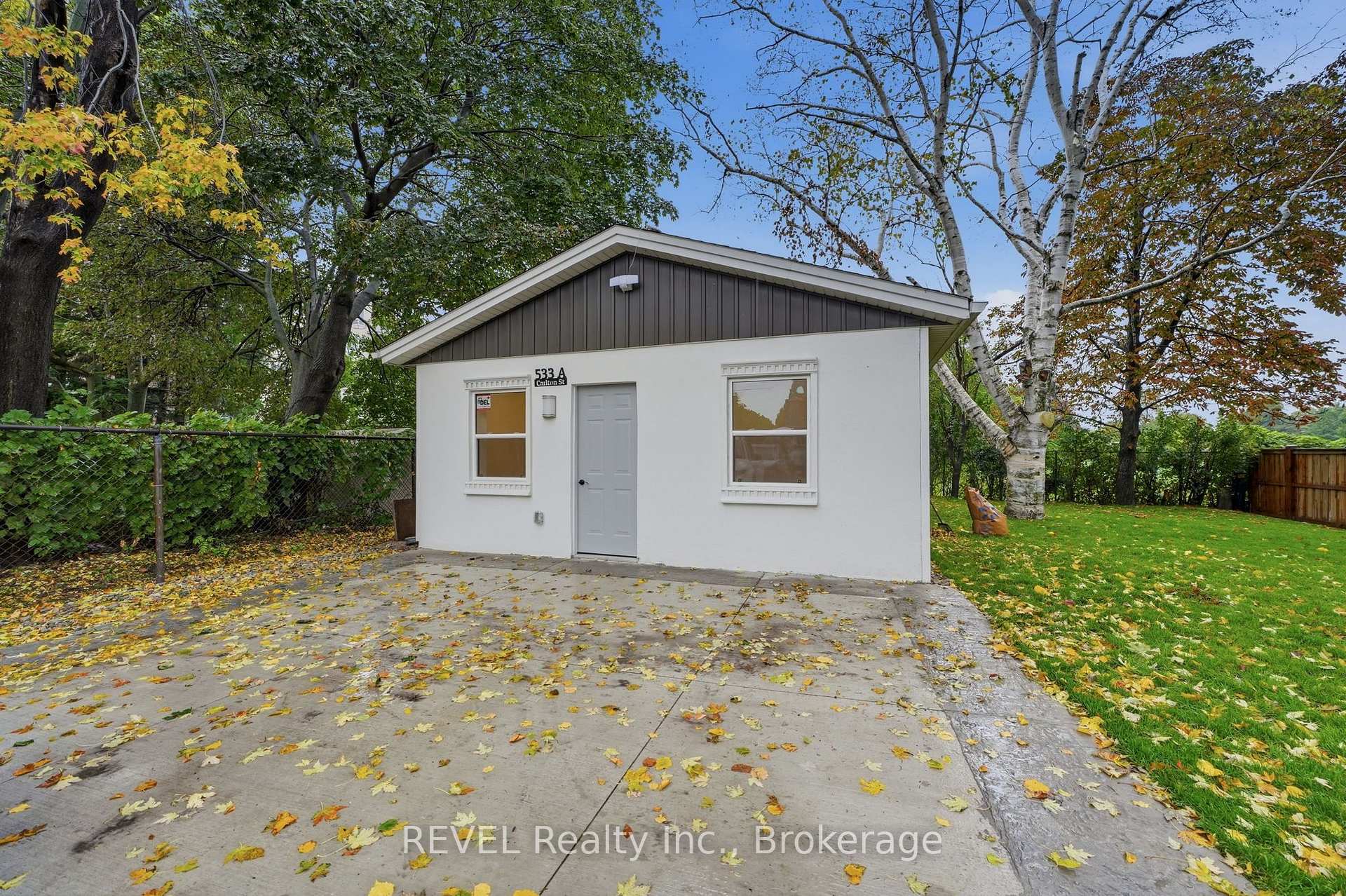Photo 1 of 533A Carlton Street, St. Catharines, Carlton/Bunting — HOMEH