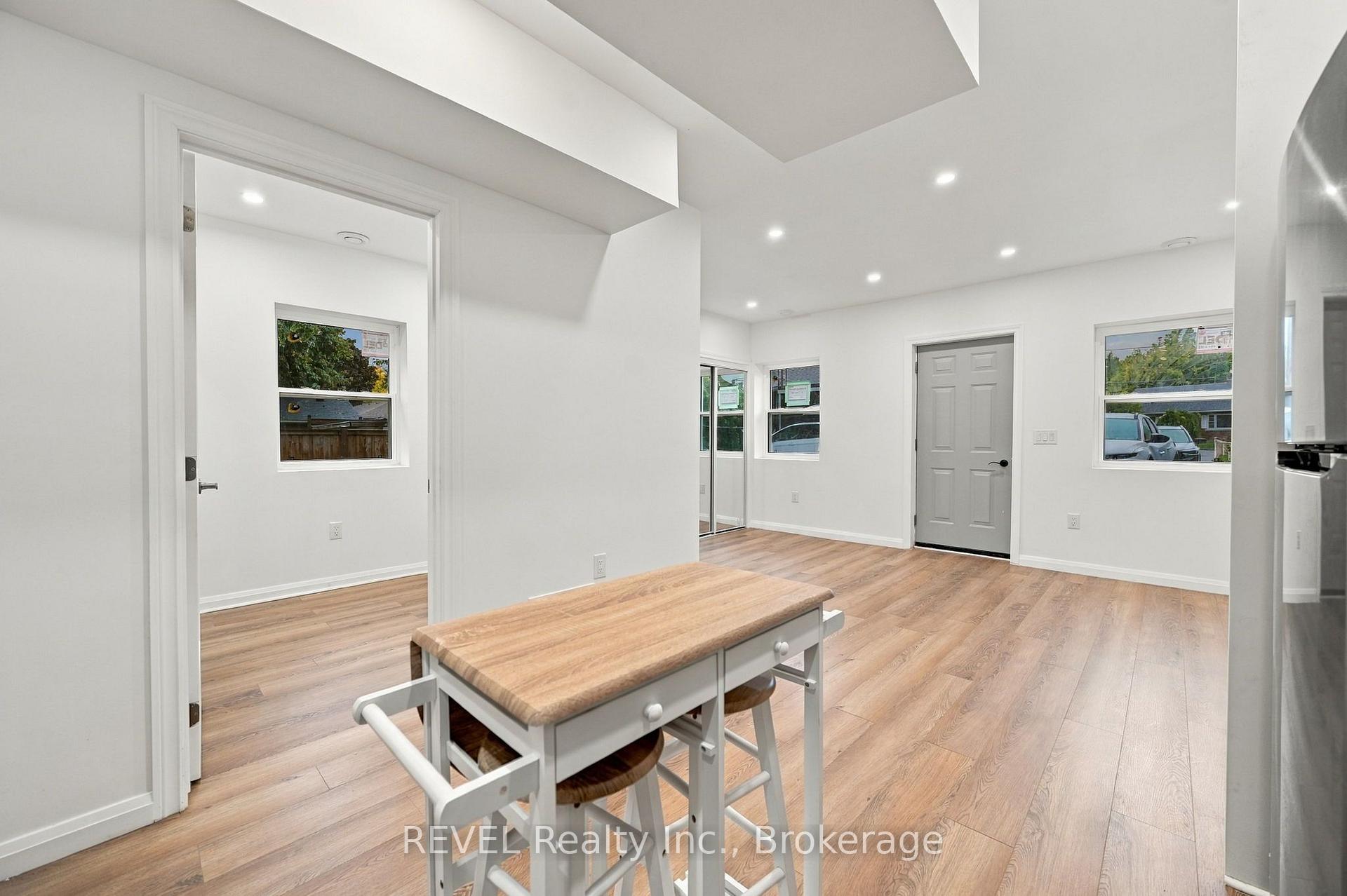 Photo 21 of 533A Carlton Street, St. Catharines, Carlton/Bunting — HOMEH