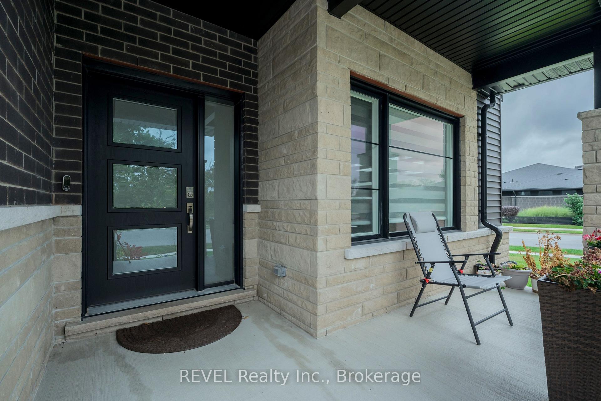 Photo 6 of 12 Westcott Road, Welland, West Welland — HOMEH