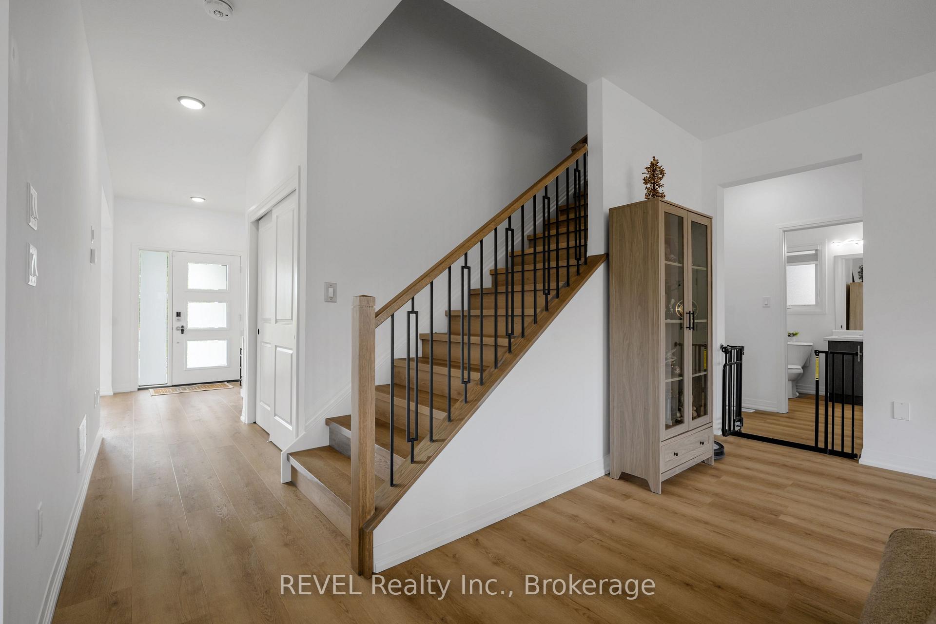 Photo 9 of 12 Westcott Road, Welland, West Welland — HOMEH