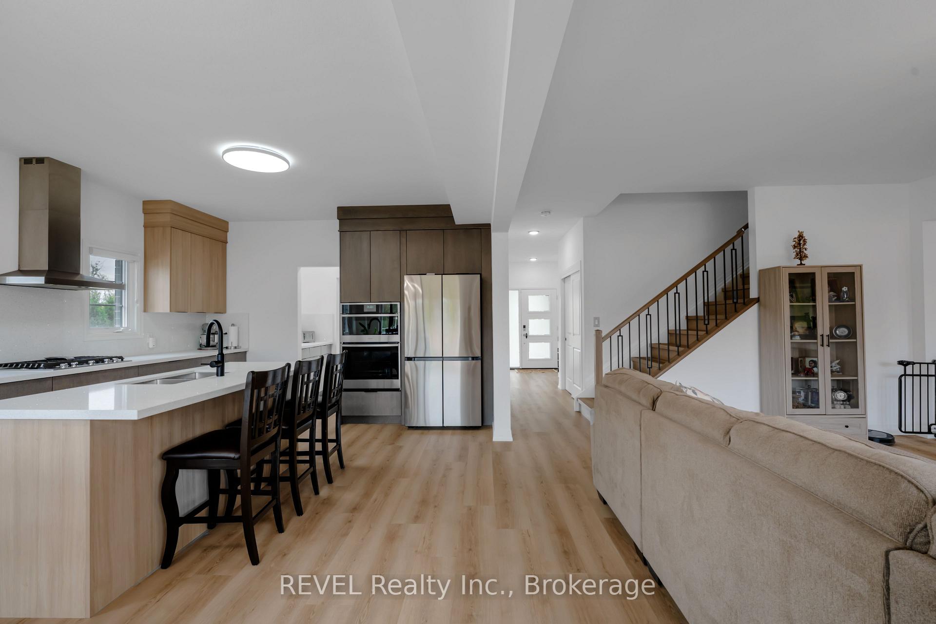Photo 10 of 12 Westcott Road, Welland, West Welland — HOMEH