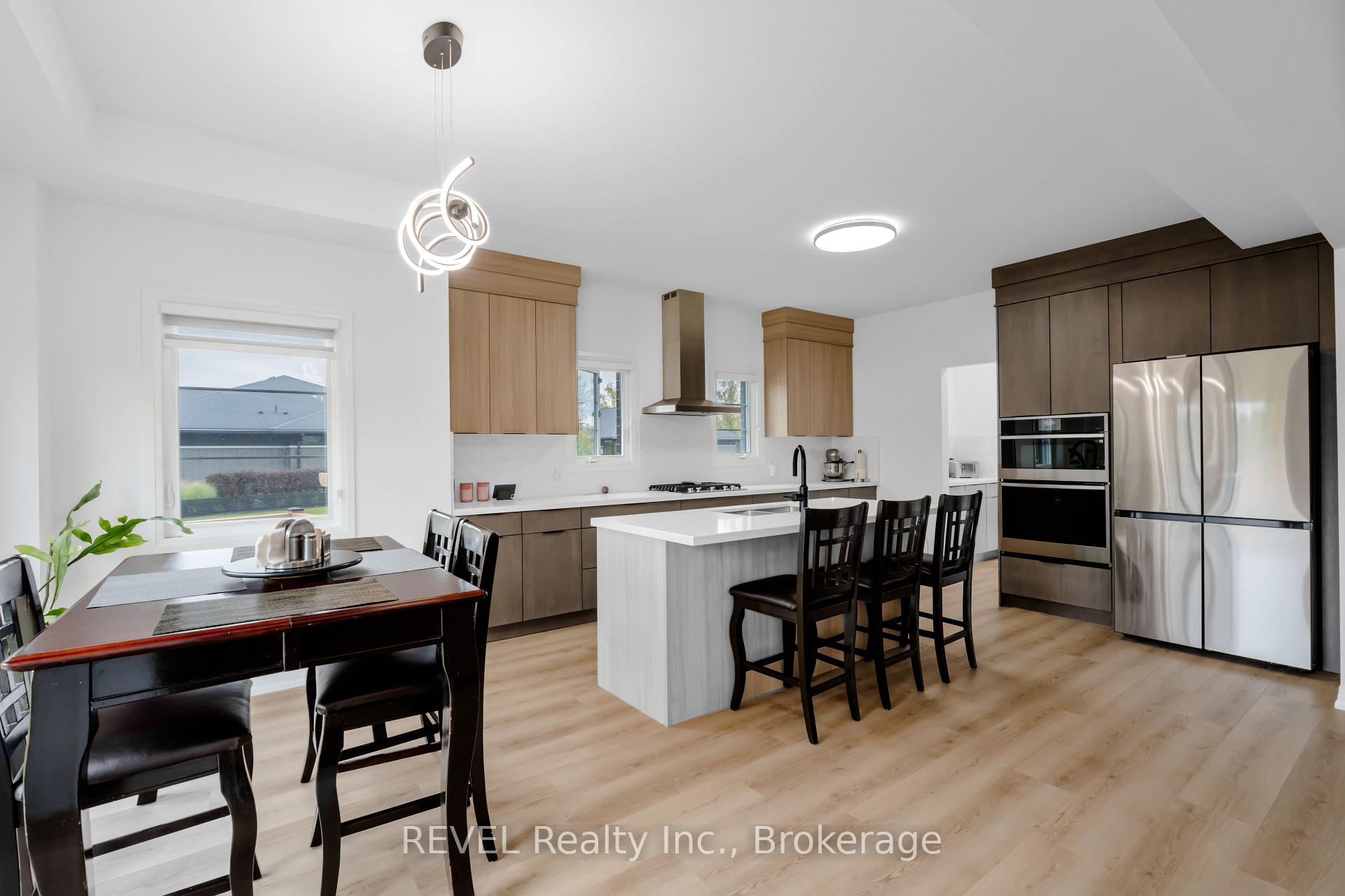 Photo 15 of 12 Westcott Road, Welland, West Welland — HOMEH