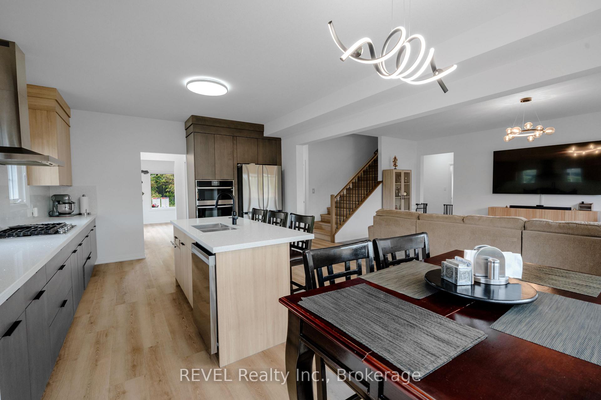 Photo 17 of 12 Westcott Road, Welland, West Welland — HOMEH