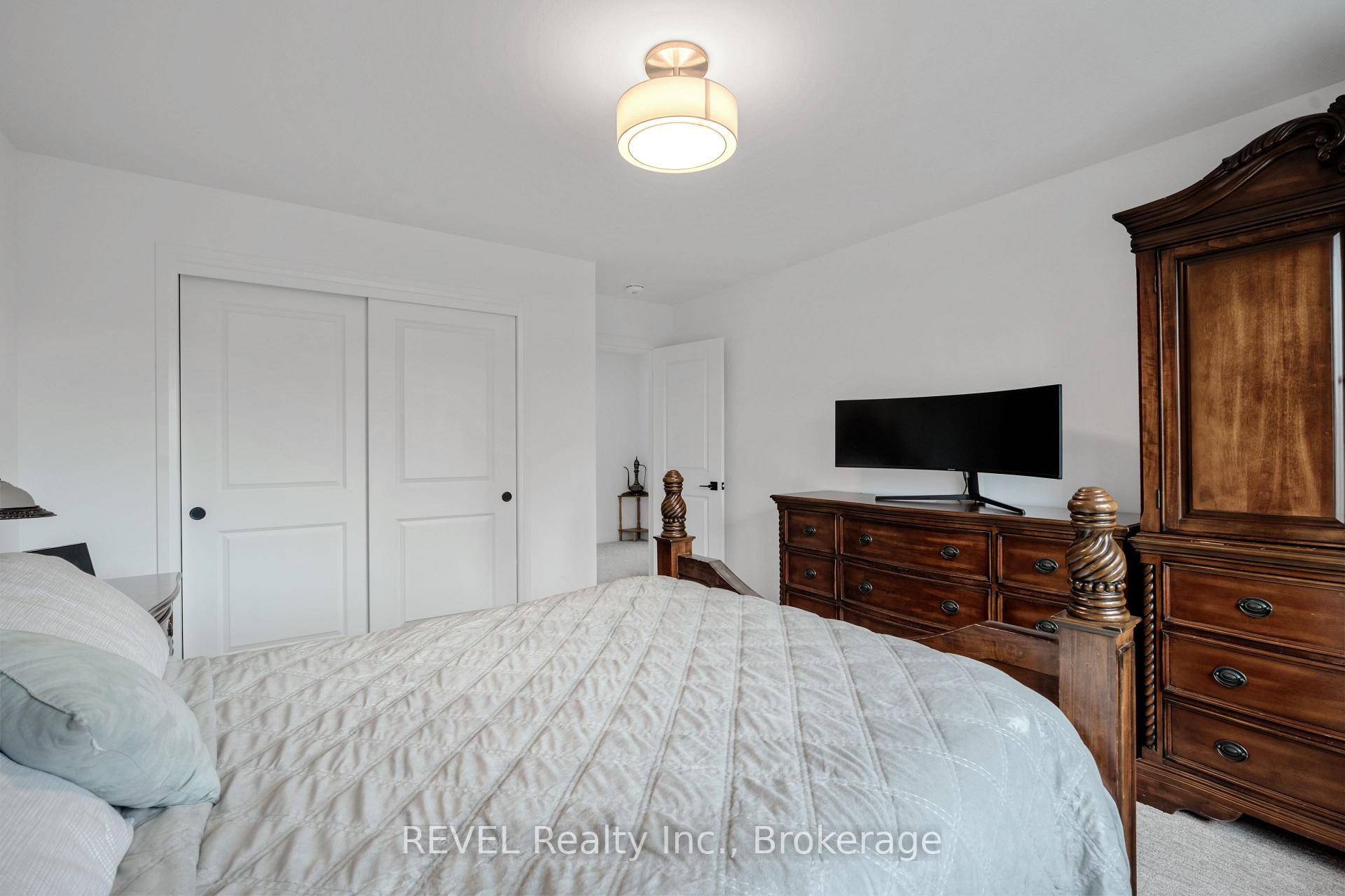 Photo 36 of 12 Westcott Road, Welland, West Welland — HOMEH