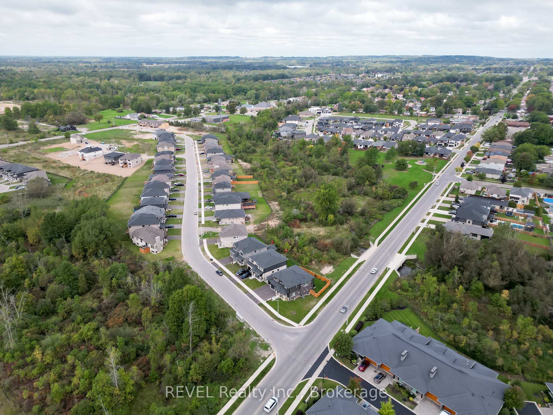 Photo 41 of 12 Westcott Road, Welland, West Welland — HOMEH