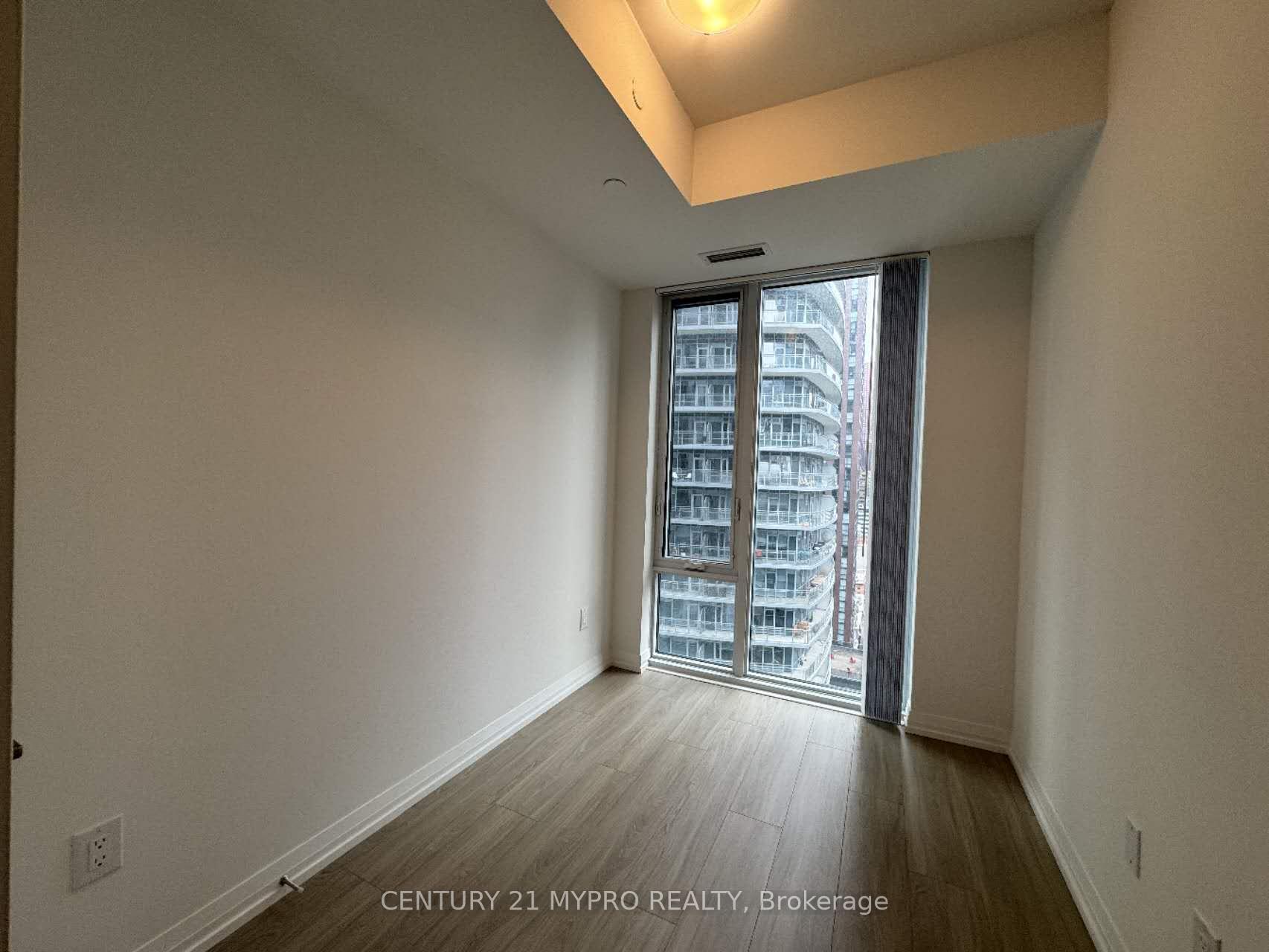 Photo 14 of Unit 2509, 8 Widmer Street, Toronto, Waterfront Communities — HOMEH