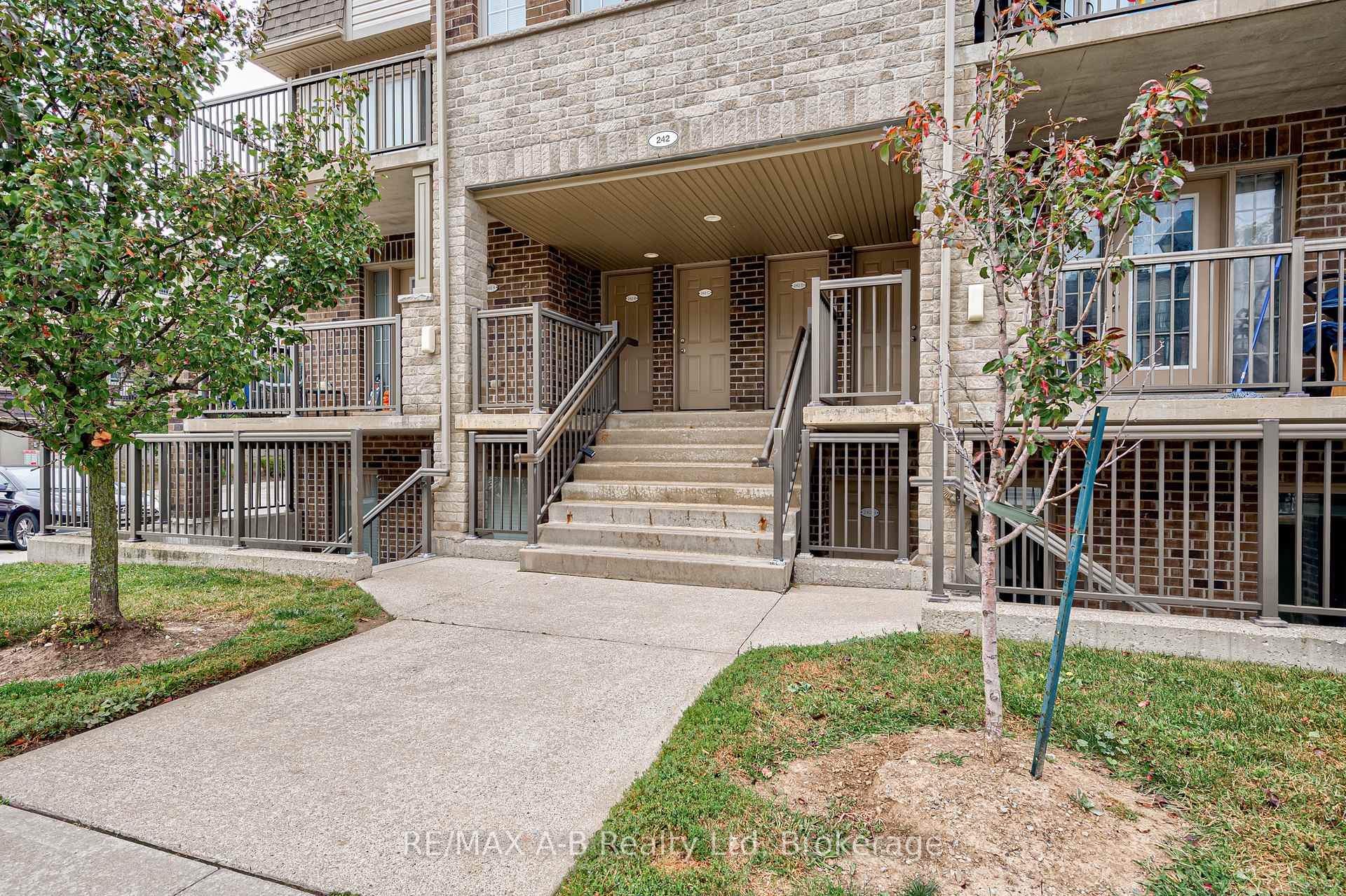 Photo 33 of Unit H, 242 Rachel Crescent, Kitchener, Trussler — HOMEH