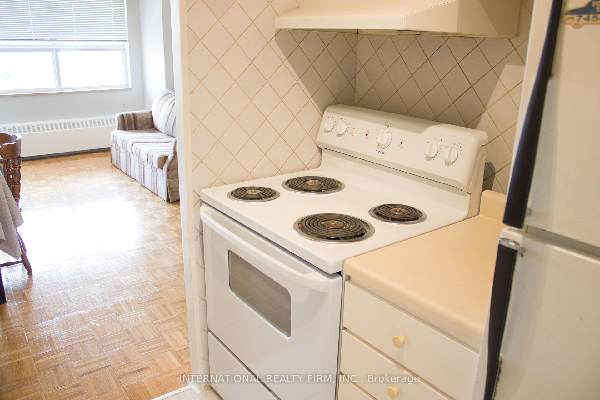 Photo 9 of Unit 1111, 50 Lotherton Pathway, North York, Yorkdale-Glen Park — HOMEH