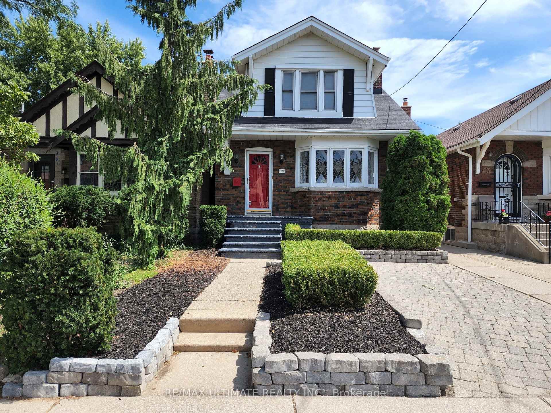 Photo 2 of 45 Warland Avenue, Toronto, East York — HOMEH