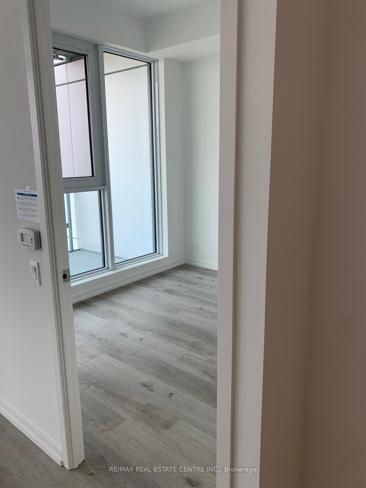 Photo 5 of Unit 3001, 7890 Jane Street, Vaughan, Vaughan Corporate Centre — HOMEH
