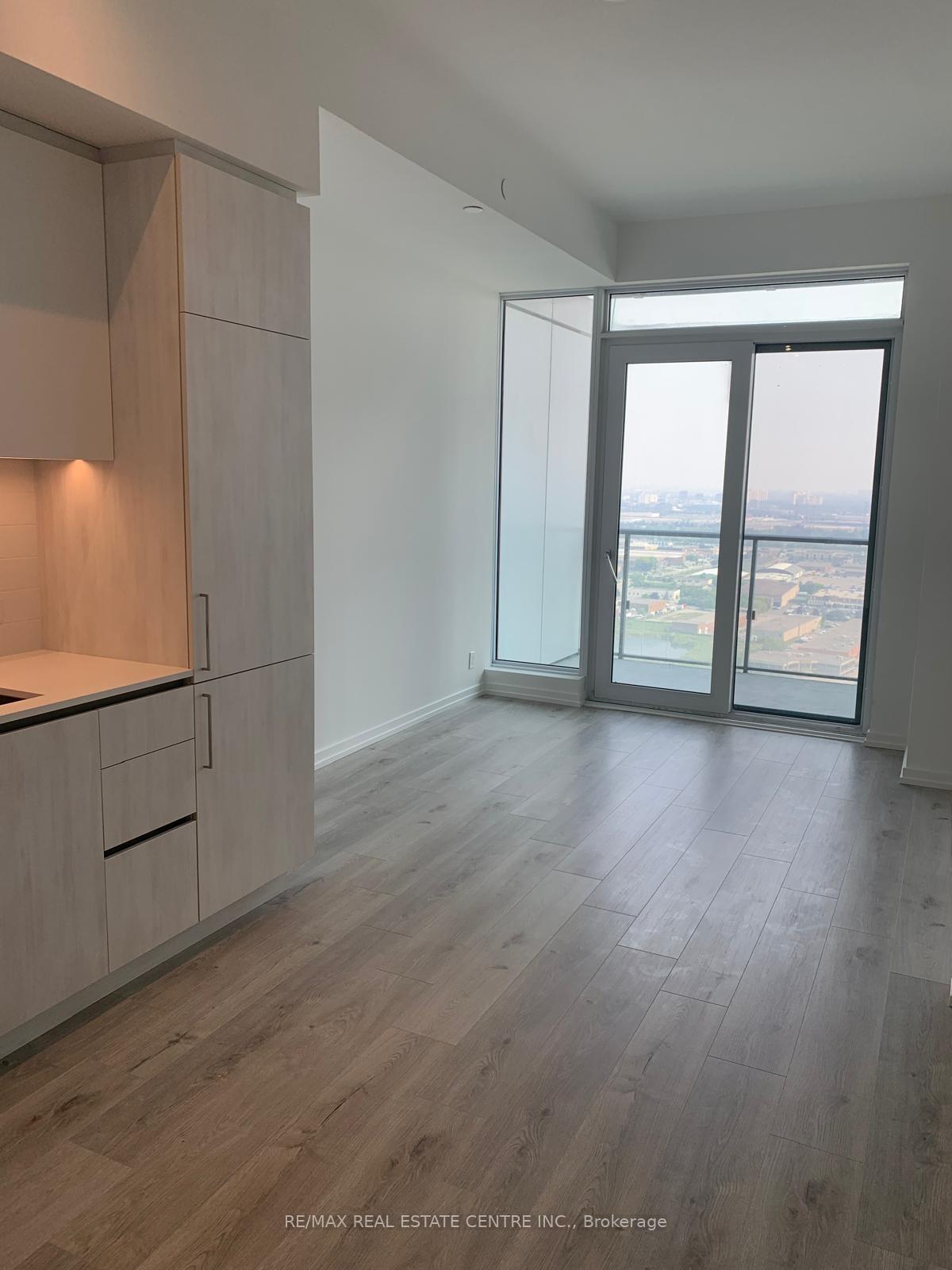 Photo 10 of Unit 3001, 7890 Jane Street, Vaughan, Vaughan Corporate Centre — HOMEH