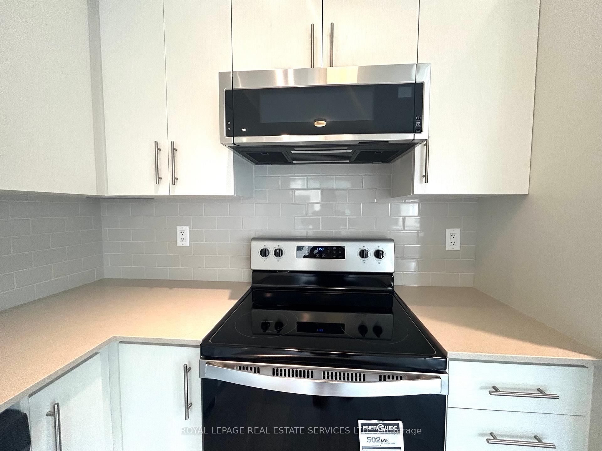 Photo 5 of Unit 18, 3405 Ridgeway Drive, Mississauga, Erin Mills — HOMEH