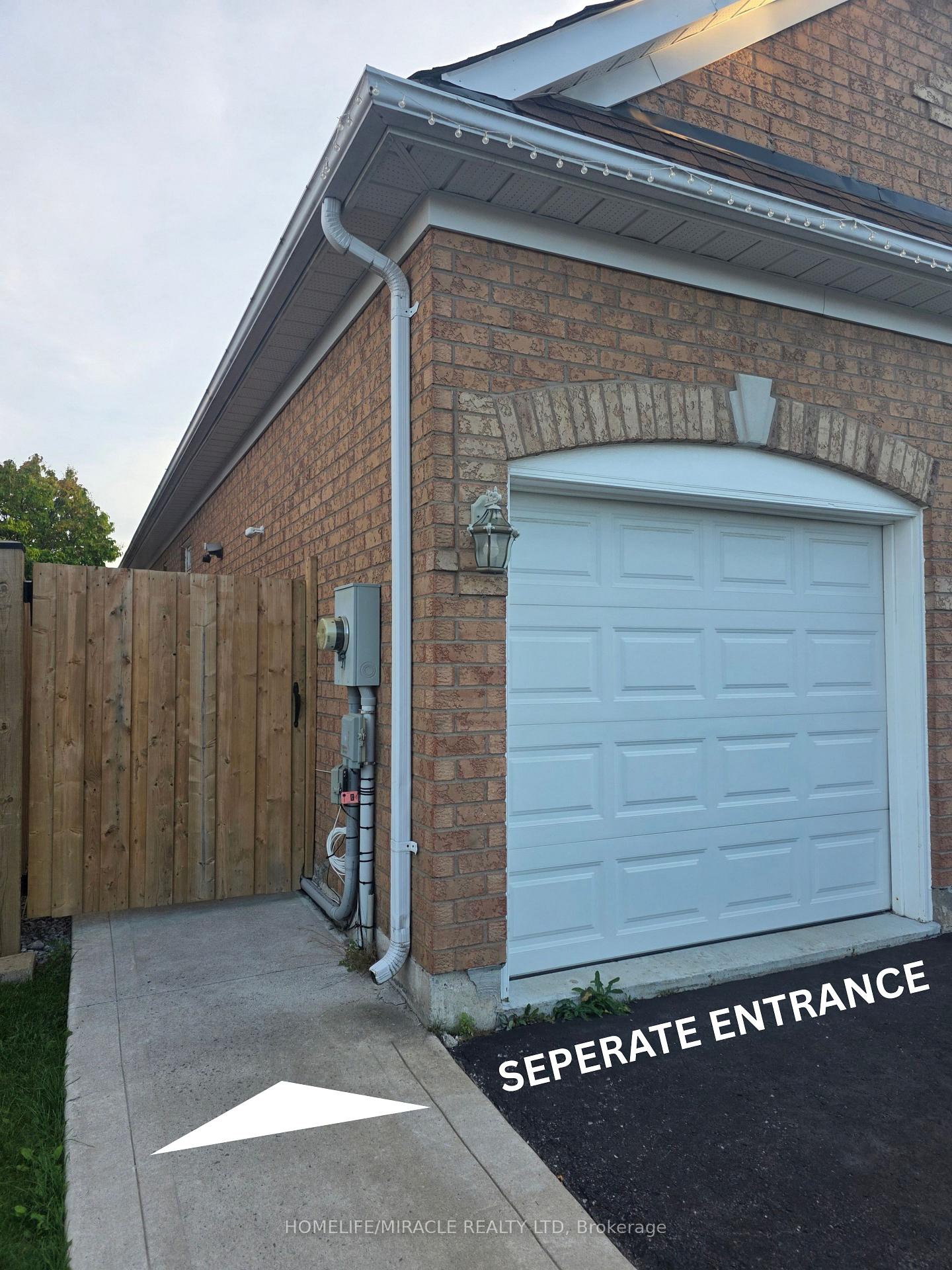 Photo 3 of Unit BSMT, 1022 Glenbourne Drive, Oshawa, Pinecrest — HOMEH