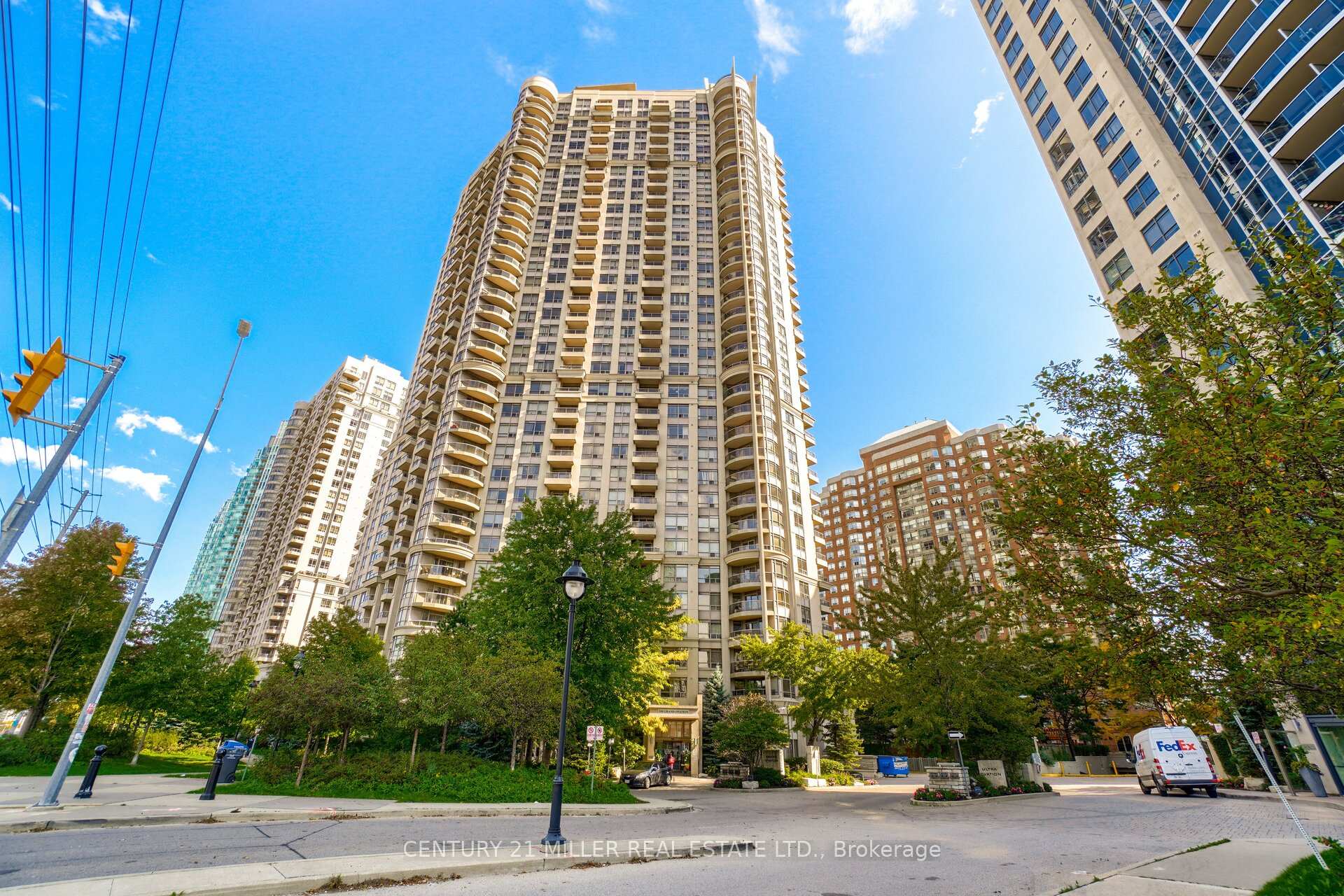 Photo 2 of Unit 1203, 310 Burnhamthorpe Road W, Mississauga, City Centre — HOMEH