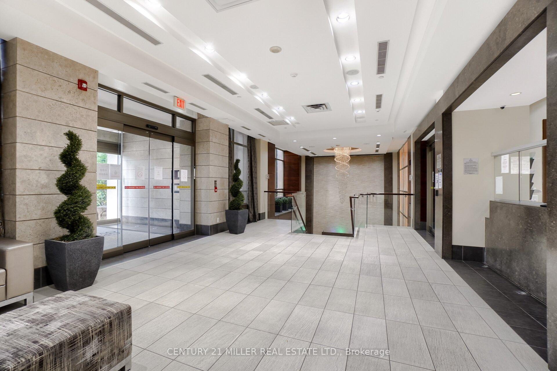 Photo 3 of Unit 1203, 310 Burnhamthorpe Road W, Mississauga, City Centre — HOMEH