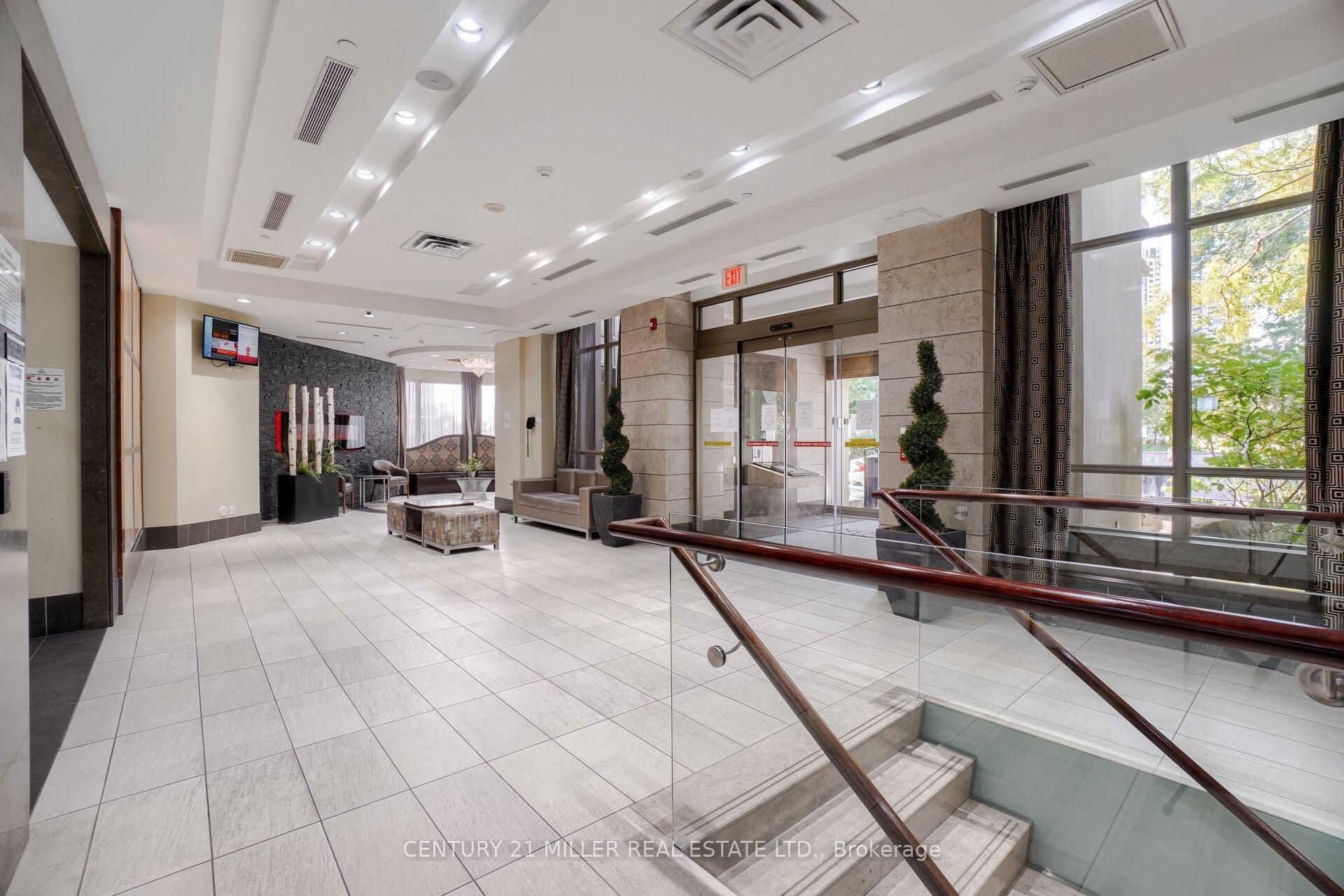 Photo 4 of Unit 1203, 310 Burnhamthorpe Road W, Mississauga, City Centre — HOMEH