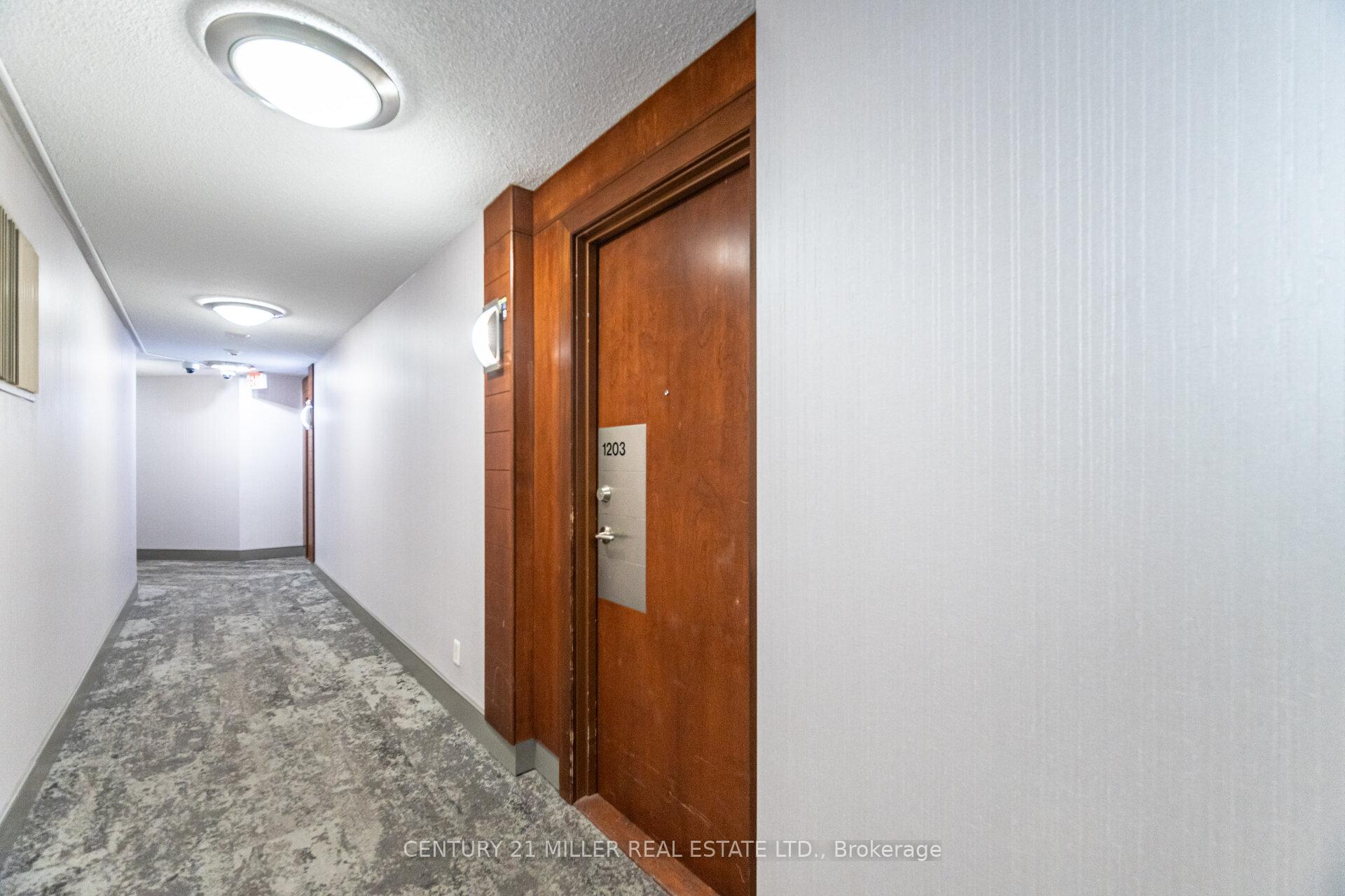 Photo 6 of Unit 1203, 310 Burnhamthorpe Road W, Mississauga, City Centre — HOMEH