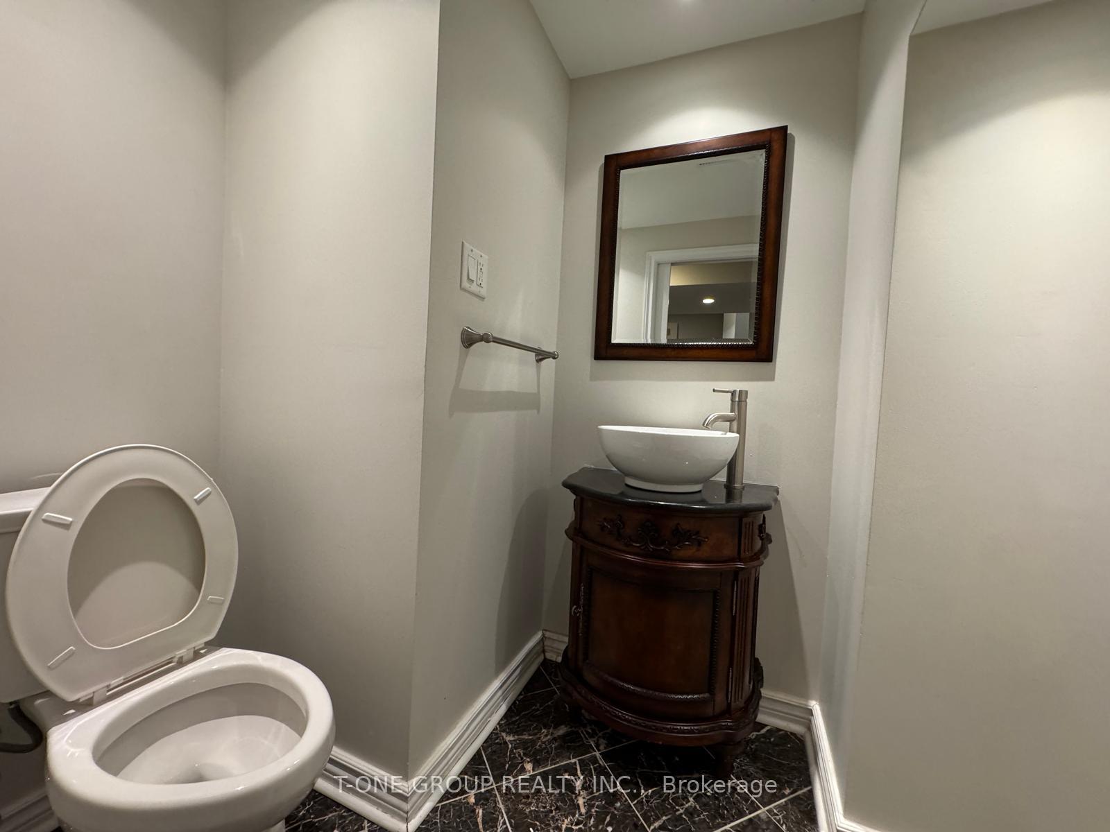 Photo 25 of 138 Denise Circle, Newmarket, Summerhill Estates — HOMEH