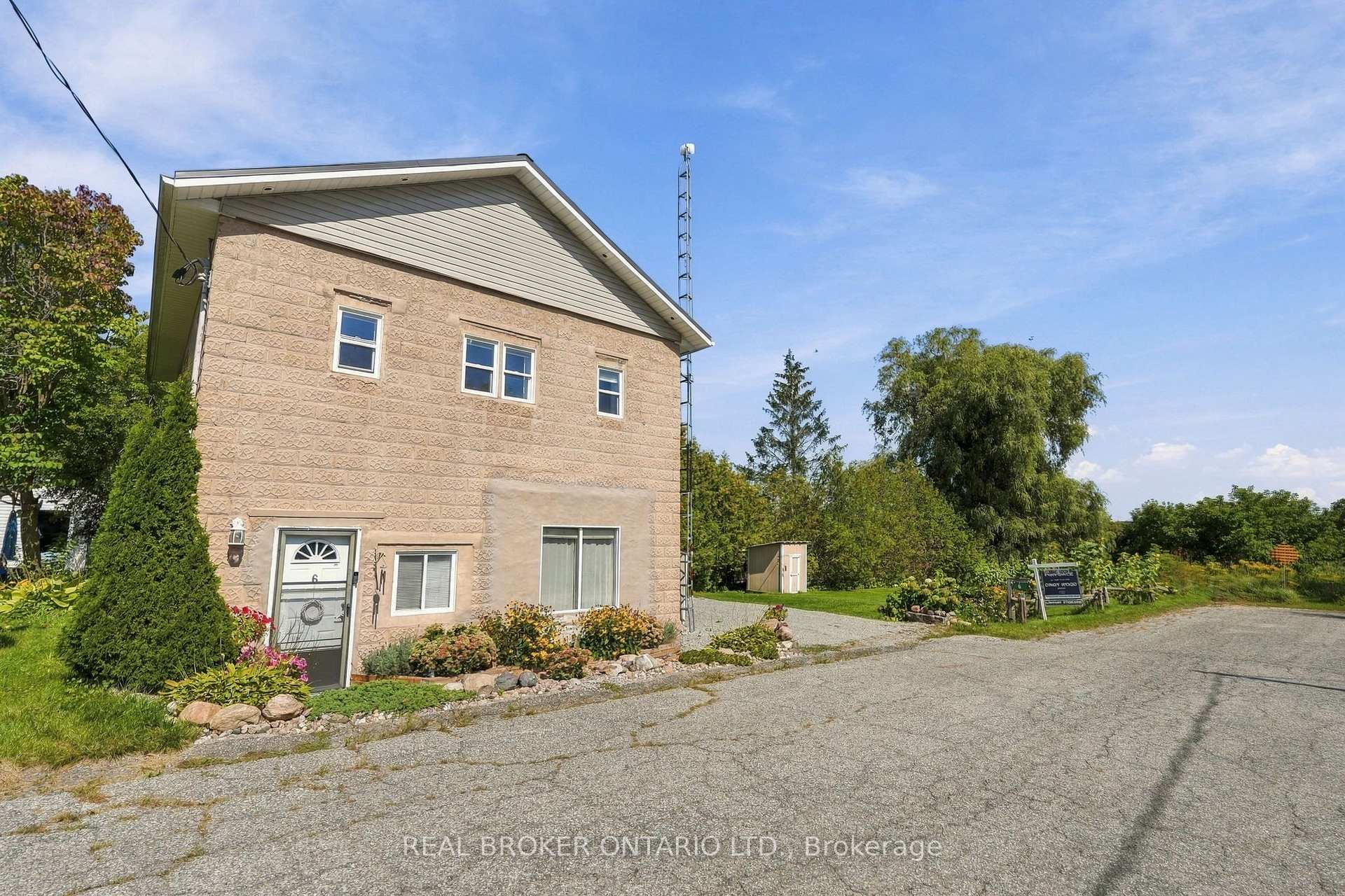Photo 2 of 6 Temperance Street, Uxbridge, Rural Uxbridge — HOMEH