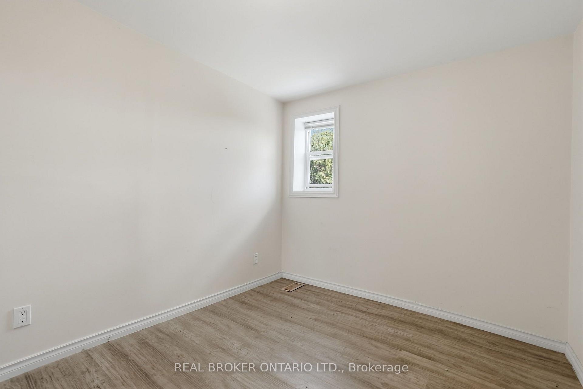 Photo 12 of 6 Temperance Street, Uxbridge, Rural Uxbridge — HOMEH