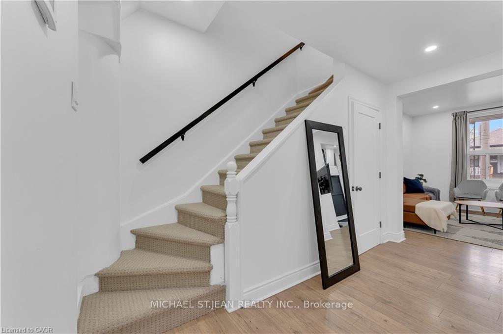 Photo 3 of 237 West Avenue, Hamilton, North End — HOMEH