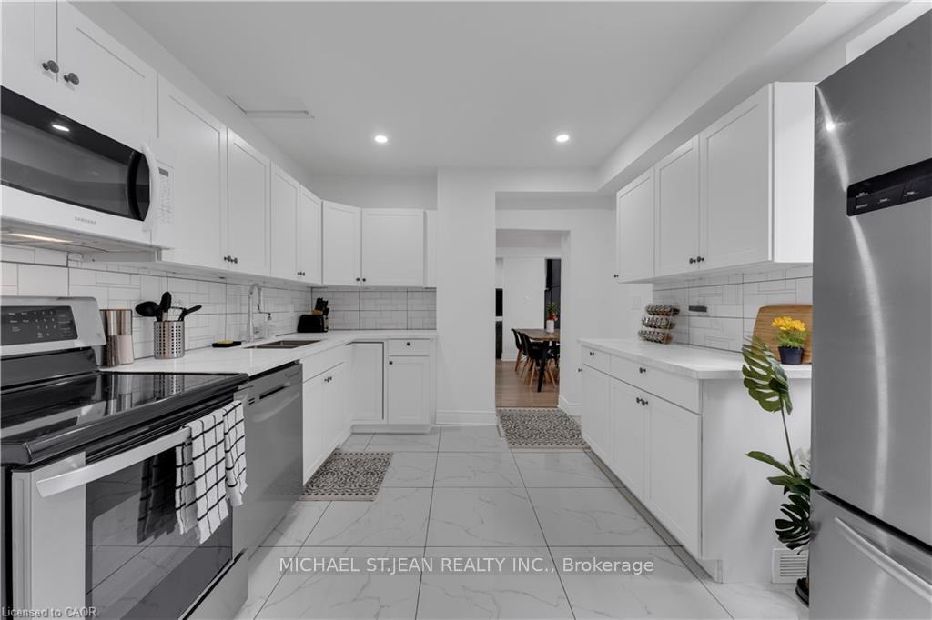 Photo 11 of 237 West Avenue, Hamilton, North End — HOMEH