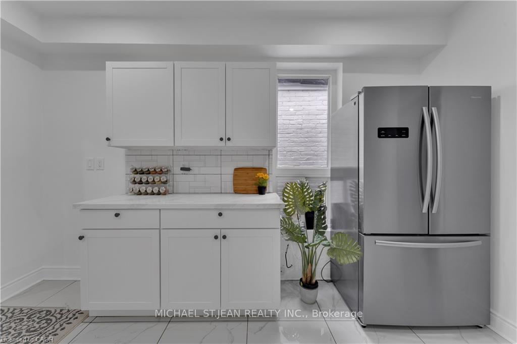 Photo 13 of 237 West Avenue, Hamilton, North End — HOMEH