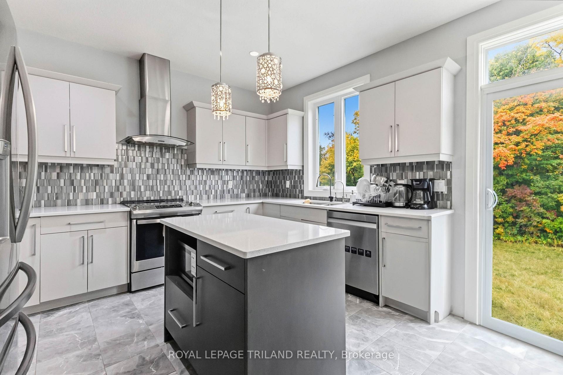 Photo 16 of 1312 Sandbar Street, London, North I — HOMEH