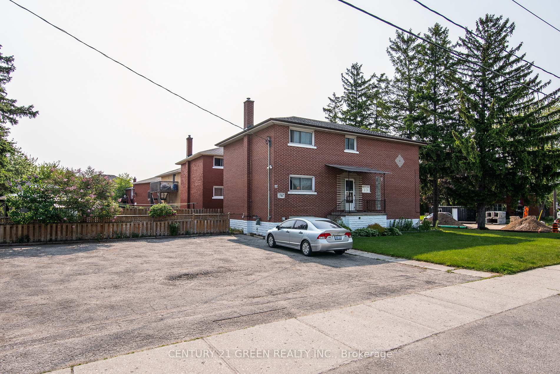 Photo 3 of 129 River Road E, Kitchener, Heritage Park/Rosemount — HOMEH