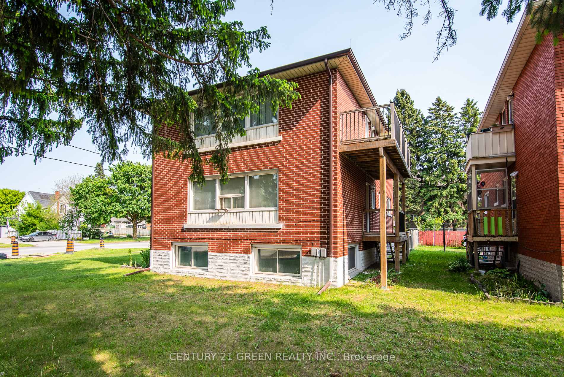 Photo 5 of 129 River Road E, Kitchener, Heritage Park/Rosemount — HOMEH