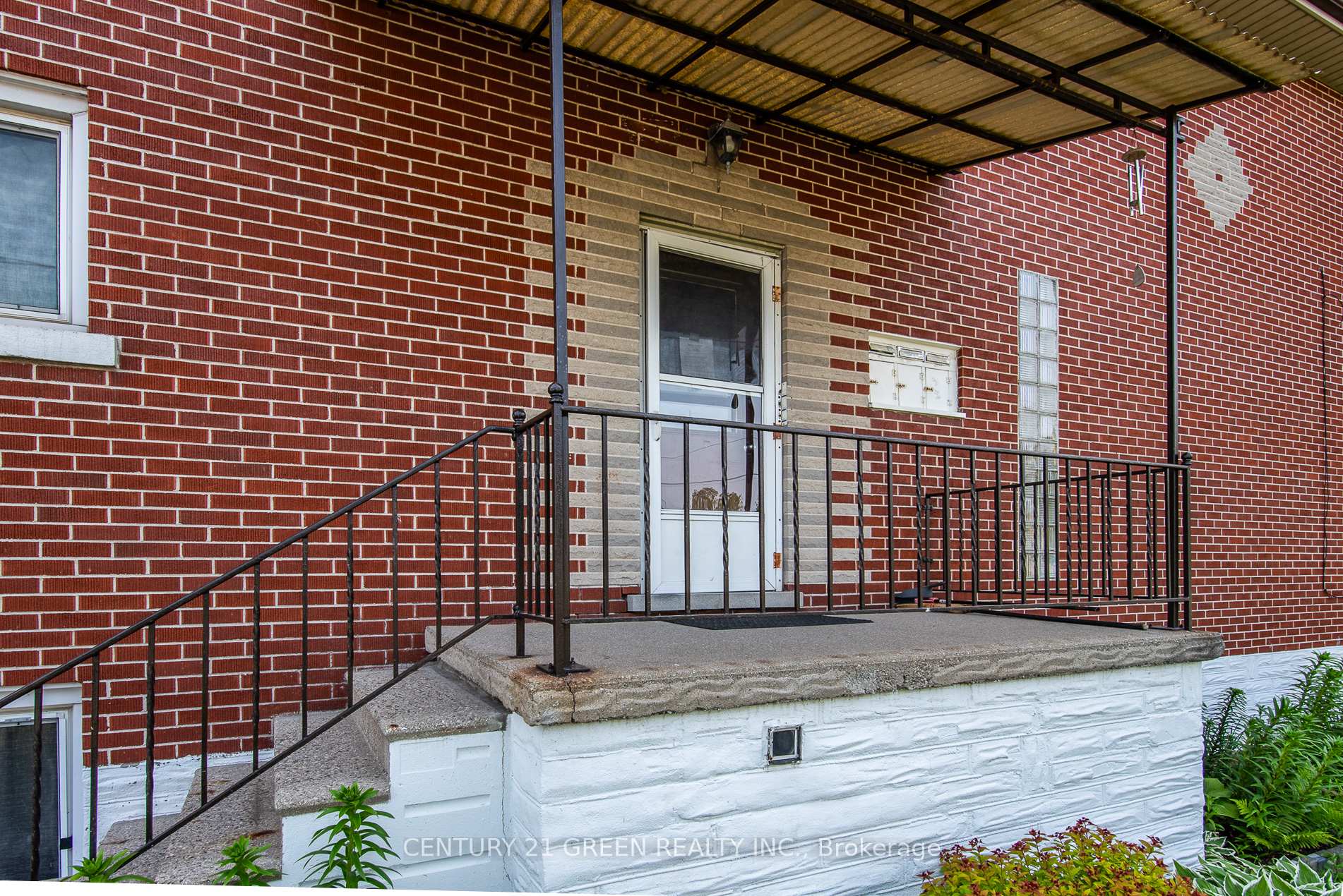 Photo 6 of 129 River Road E, Kitchener, Heritage Park/Rosemount — HOMEH