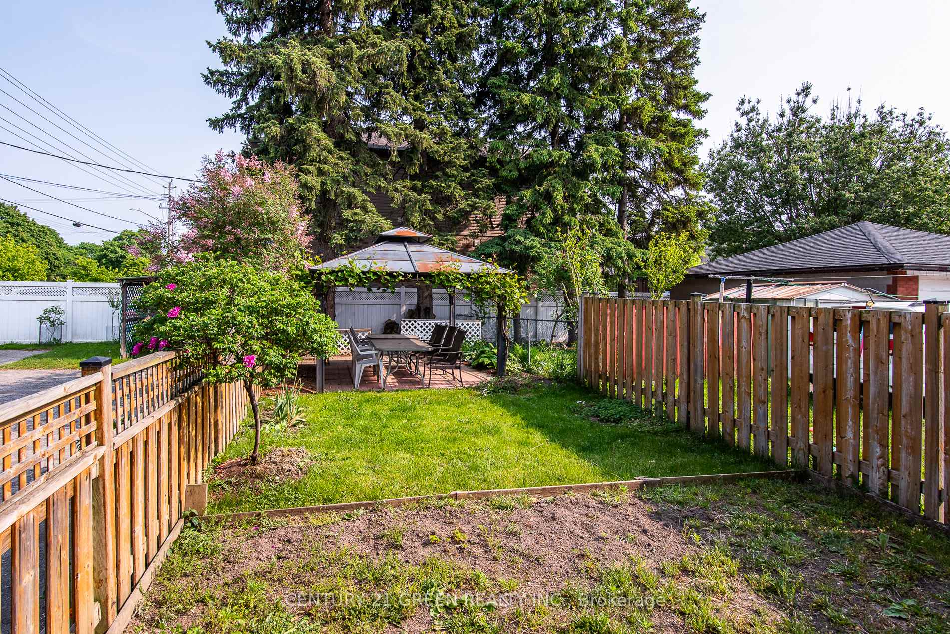 Photo 8 of 129 River Road E, Kitchener, Heritage Park/Rosemount — HOMEH