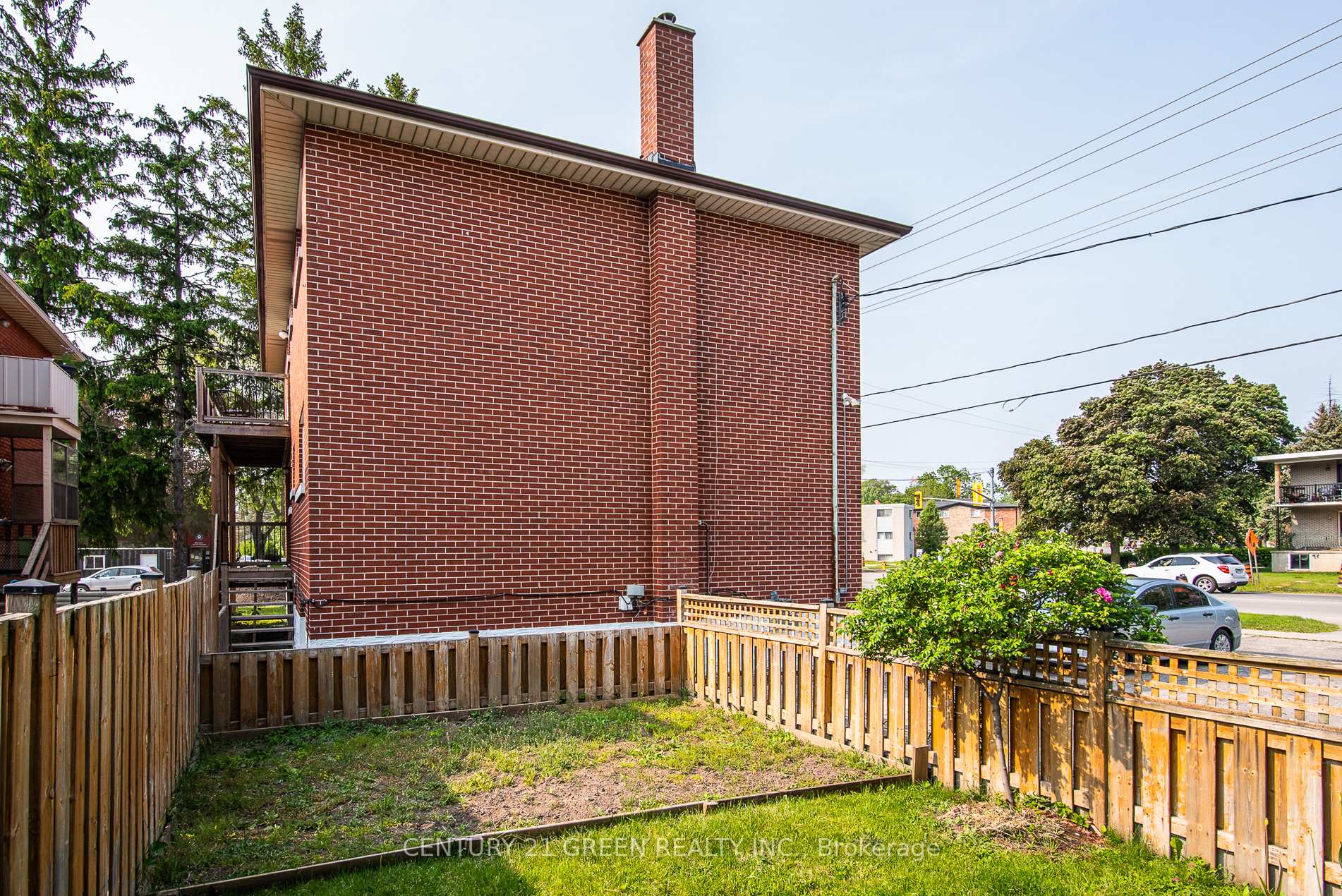Photo 10 of 129 River Road E, Kitchener, Heritage Park/Rosemount — HOMEH