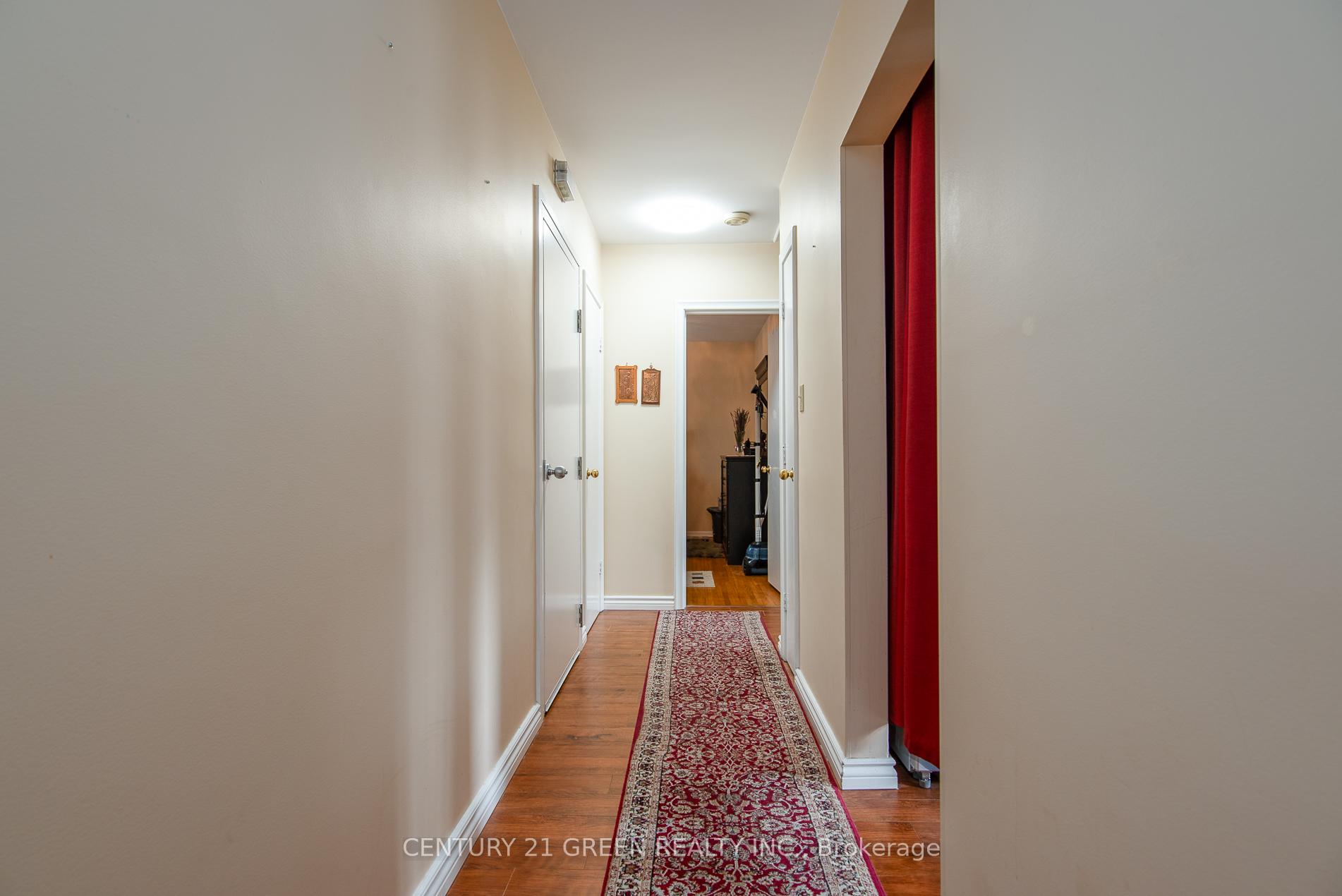 Photo 24 of 129 River Road E, Kitchener, Heritage Park/Rosemount — HOMEH