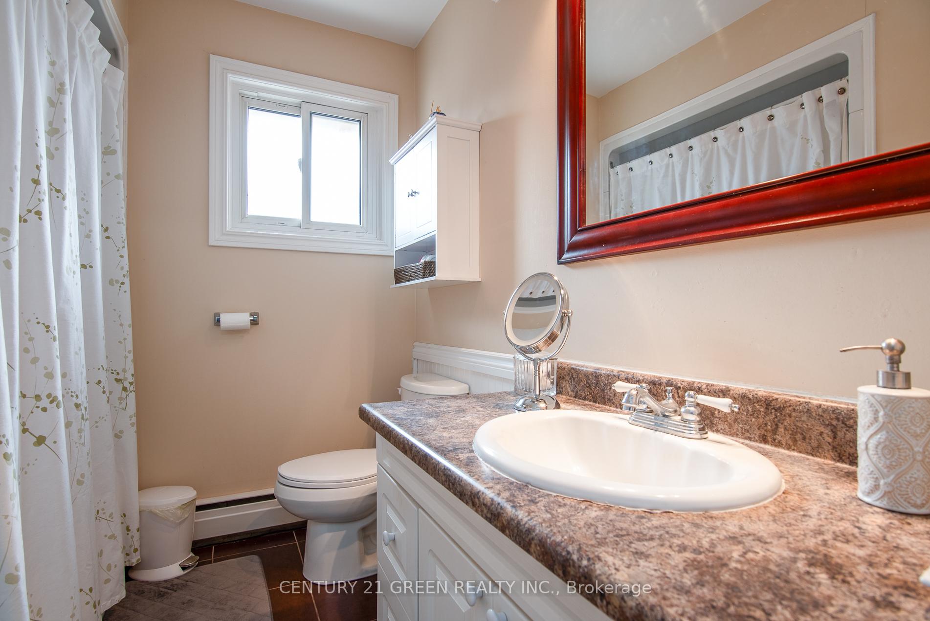 Photo 27 of 129 River Road E, Kitchener, Heritage Park/Rosemount — HOMEH