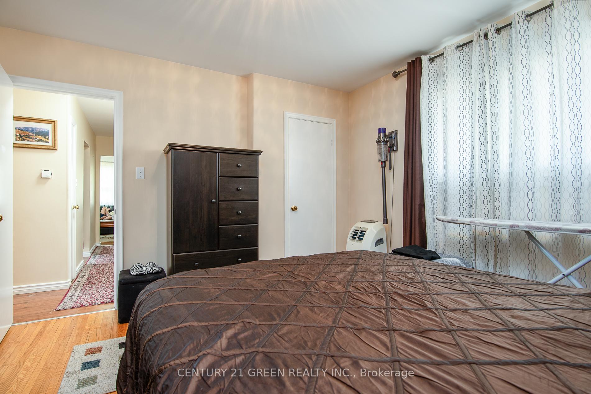Photo 29 of 129 River Road E, Kitchener, Heritage Park/Rosemount — HOMEH