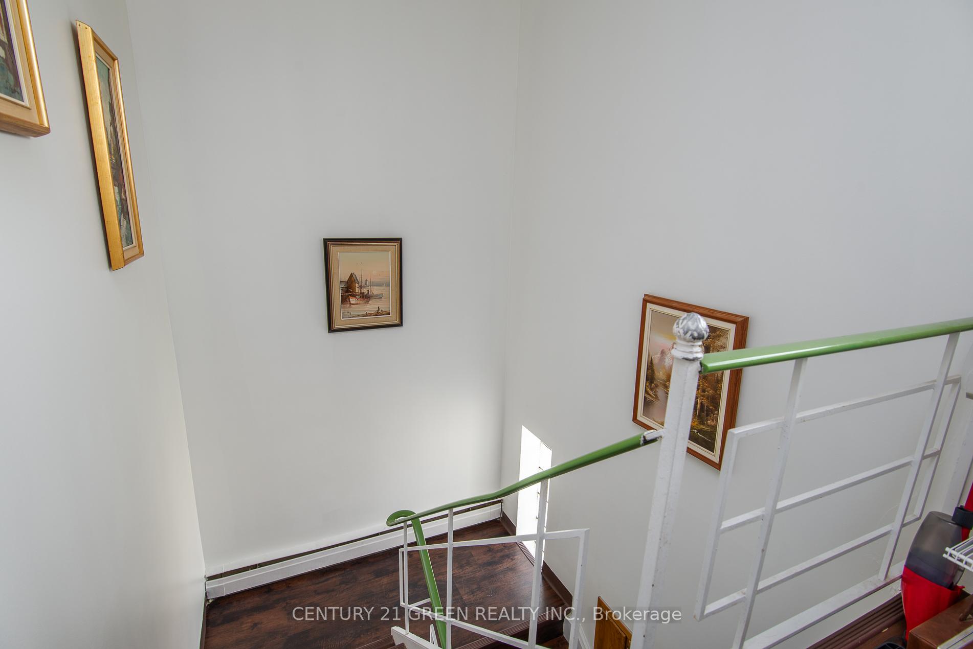 Photo 30 of 129 River Road E, Kitchener, Heritage Park/Rosemount — HOMEH