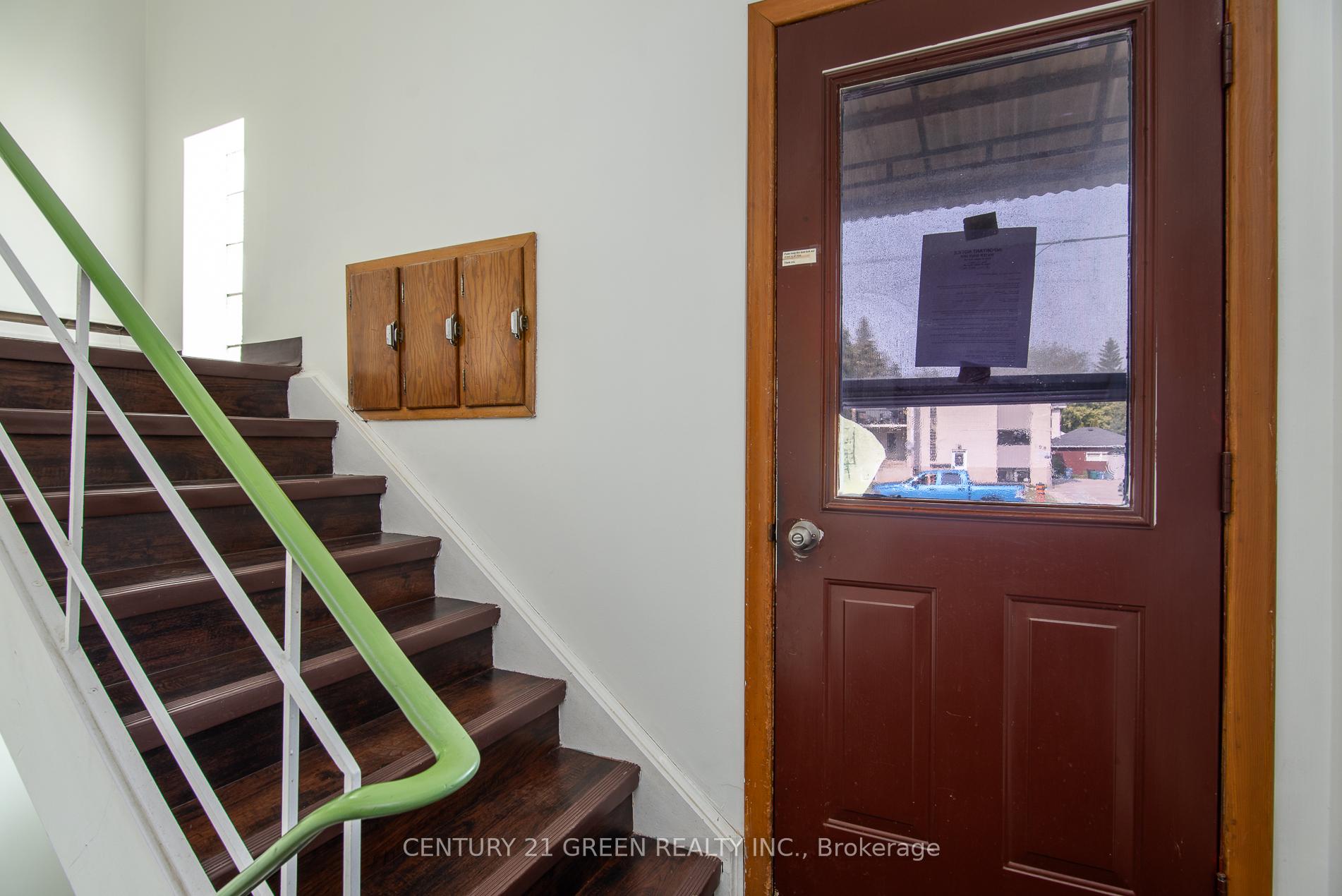 Photo 35 of 129 River Road E, Kitchener, Heritage Park/Rosemount — HOMEH