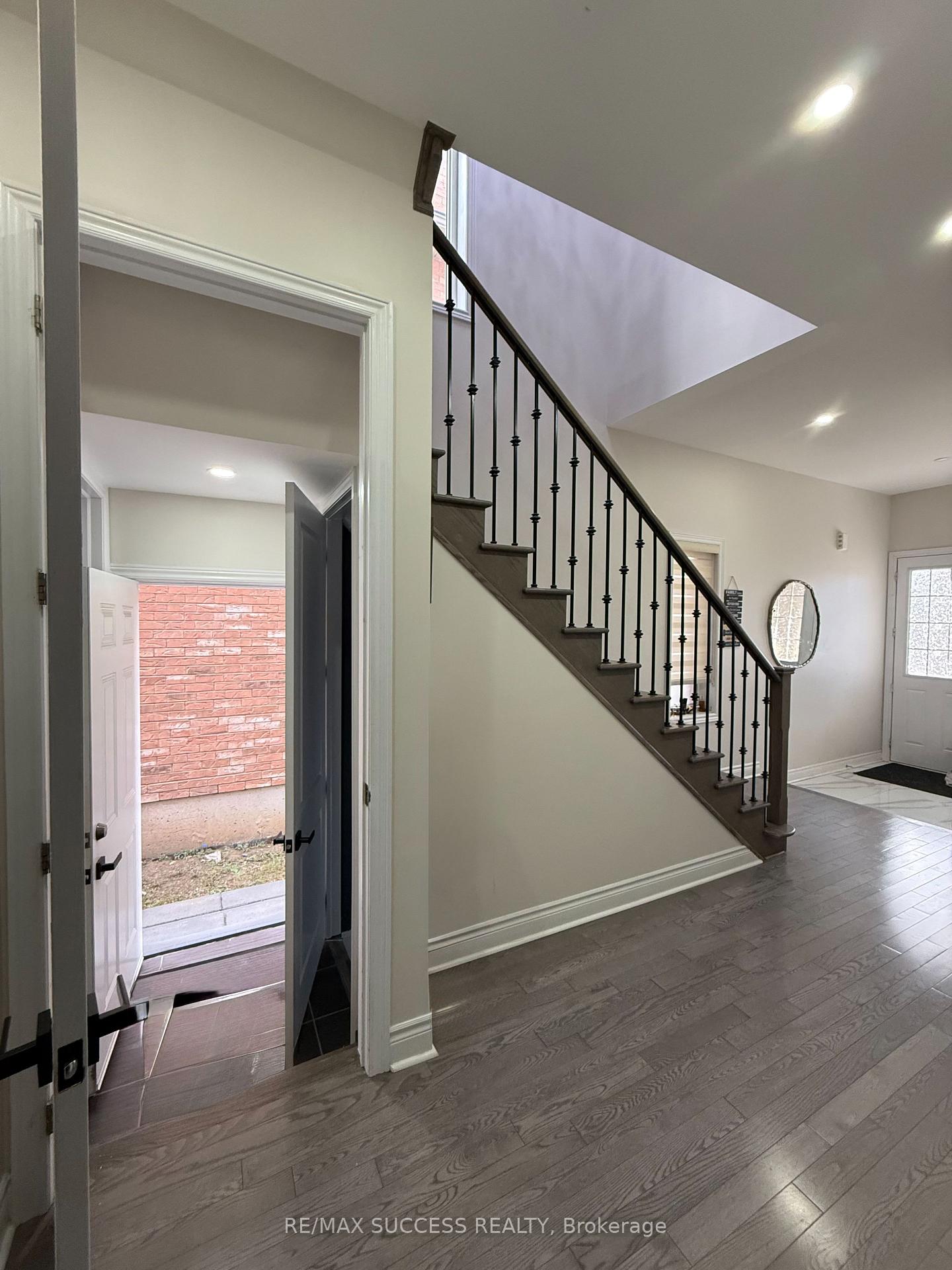 Photo 33 of 120 Morningside Drive, Halton Hills, Georgetown — HOMEH