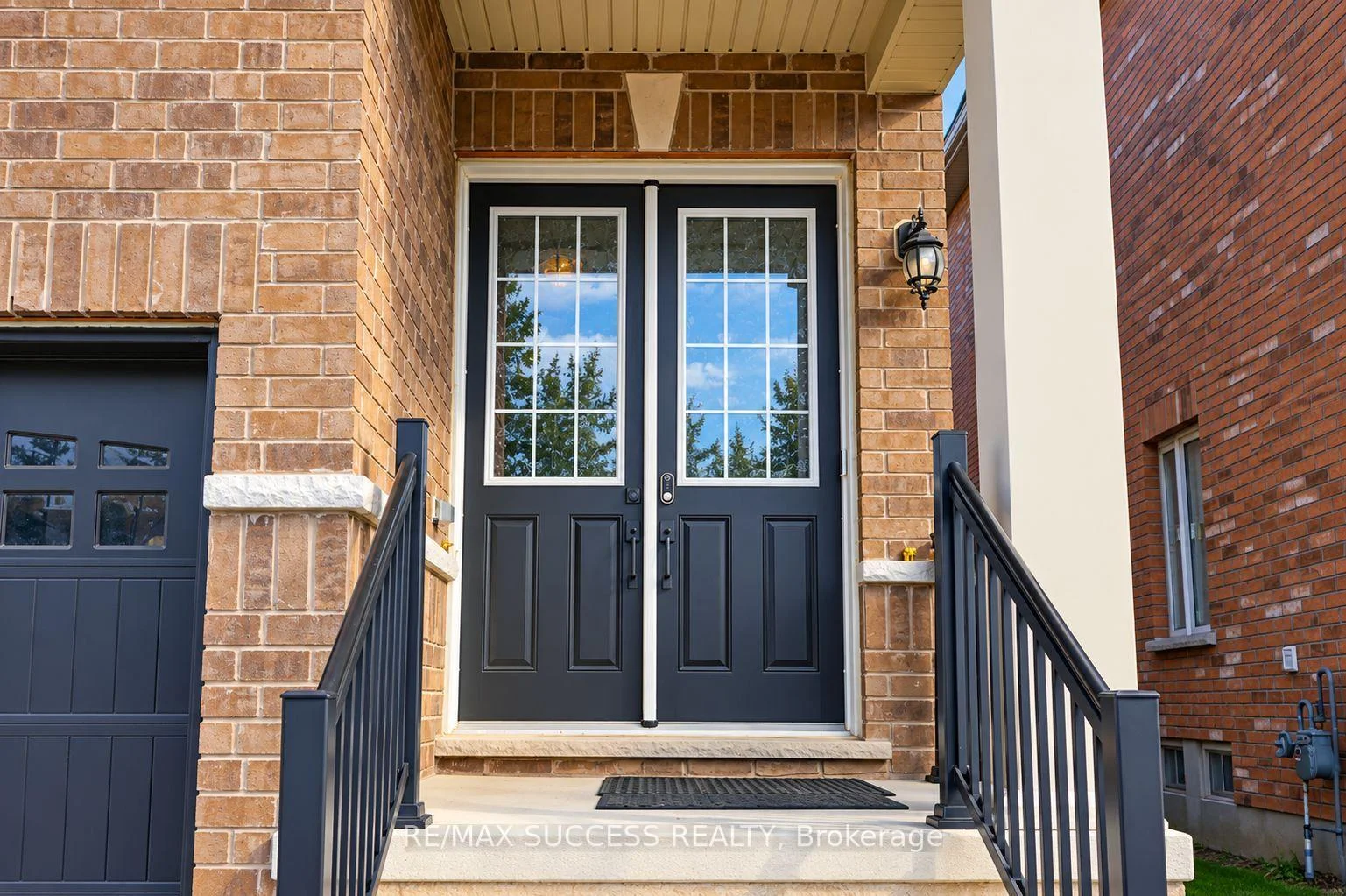 Photo 4 of 120 Morningside Drive, Halton Hills, Georgetown — HOMEH