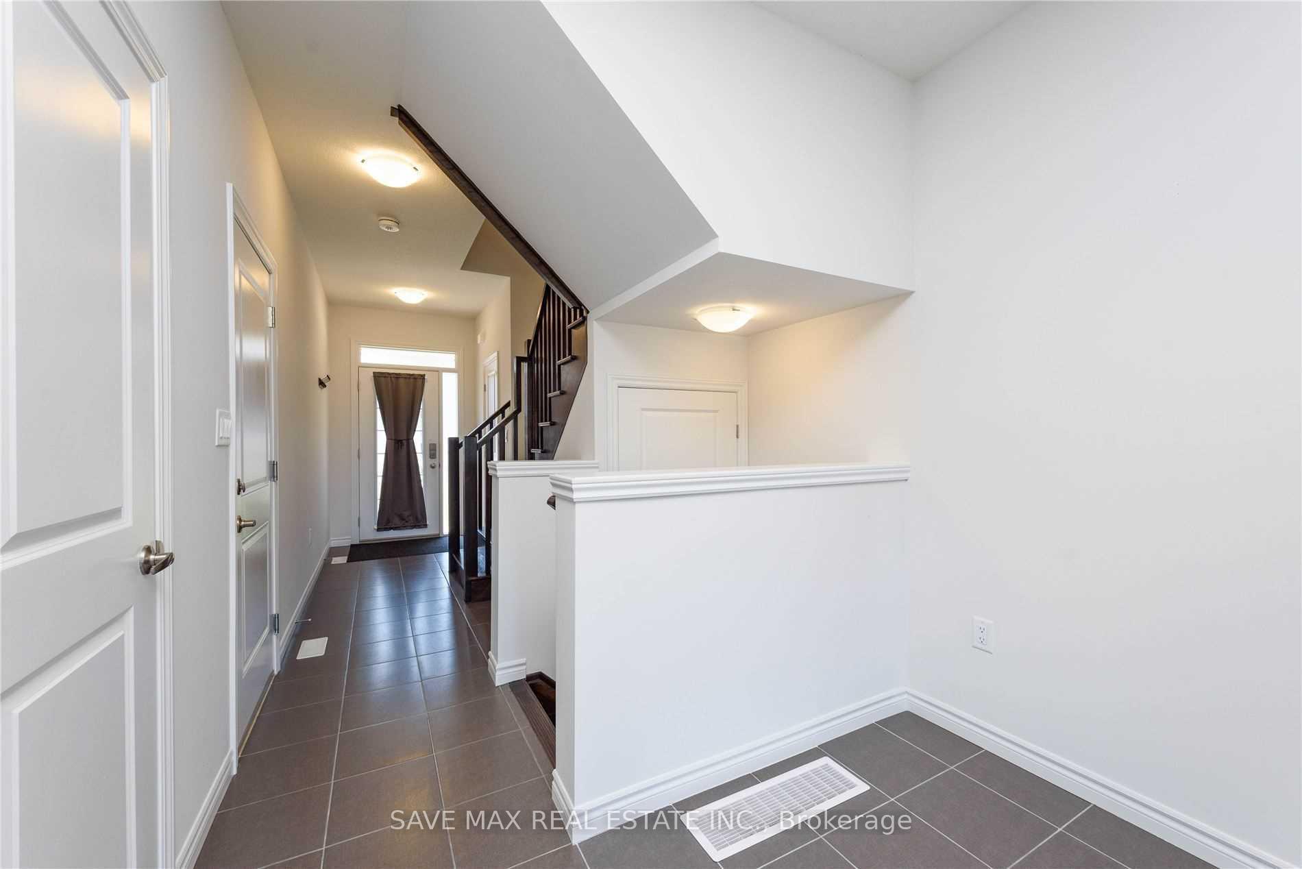 Photo 6 of 4873 Connor Drive, Lincoln, Beamsville — HOMEH
